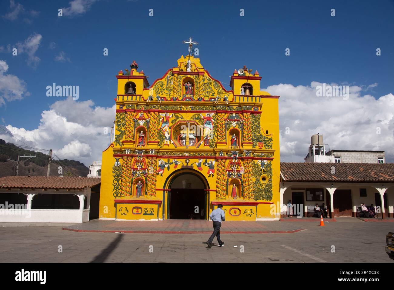 L'église colorée de San Andrés Xecul, Totonicapán, Guatemala Banque D'Images