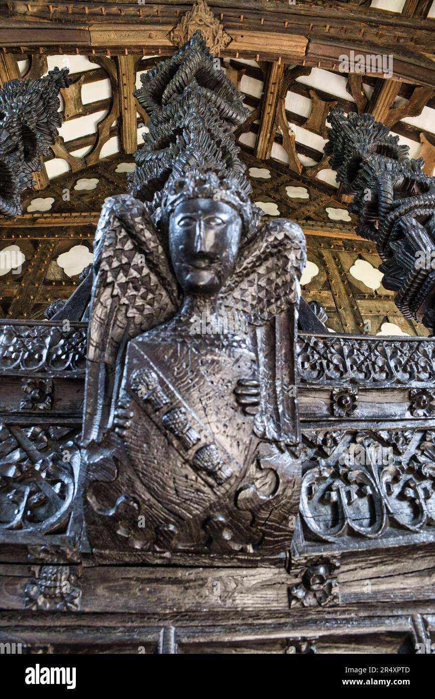 Écran en bois sculpté dans le grand hall, Rufford Old Hall Banque D'Images