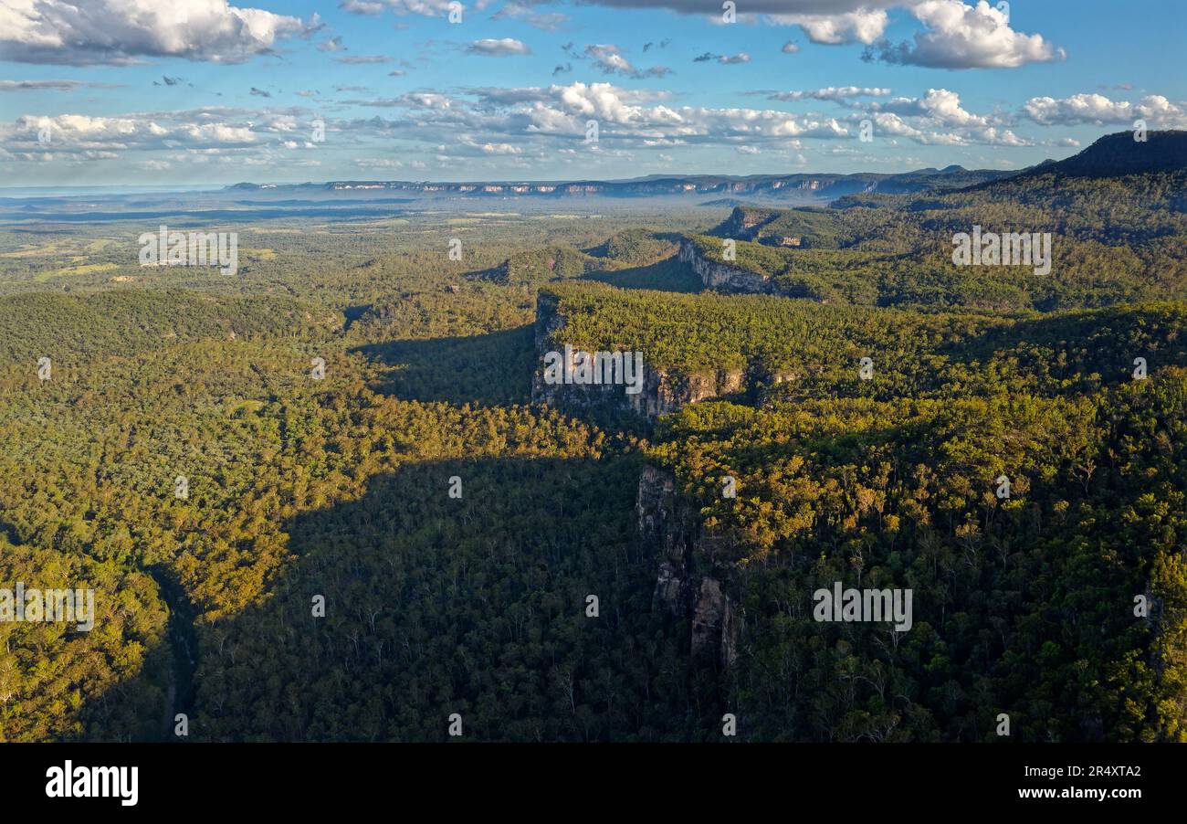 Parc national de Carnarvon situé dans la biorégion de la ceinture de Brigalow Sud dans la région de Maranoa, dans le centre du Queensland, en Australie, deux bassins sédimentaires, Banque D'Images