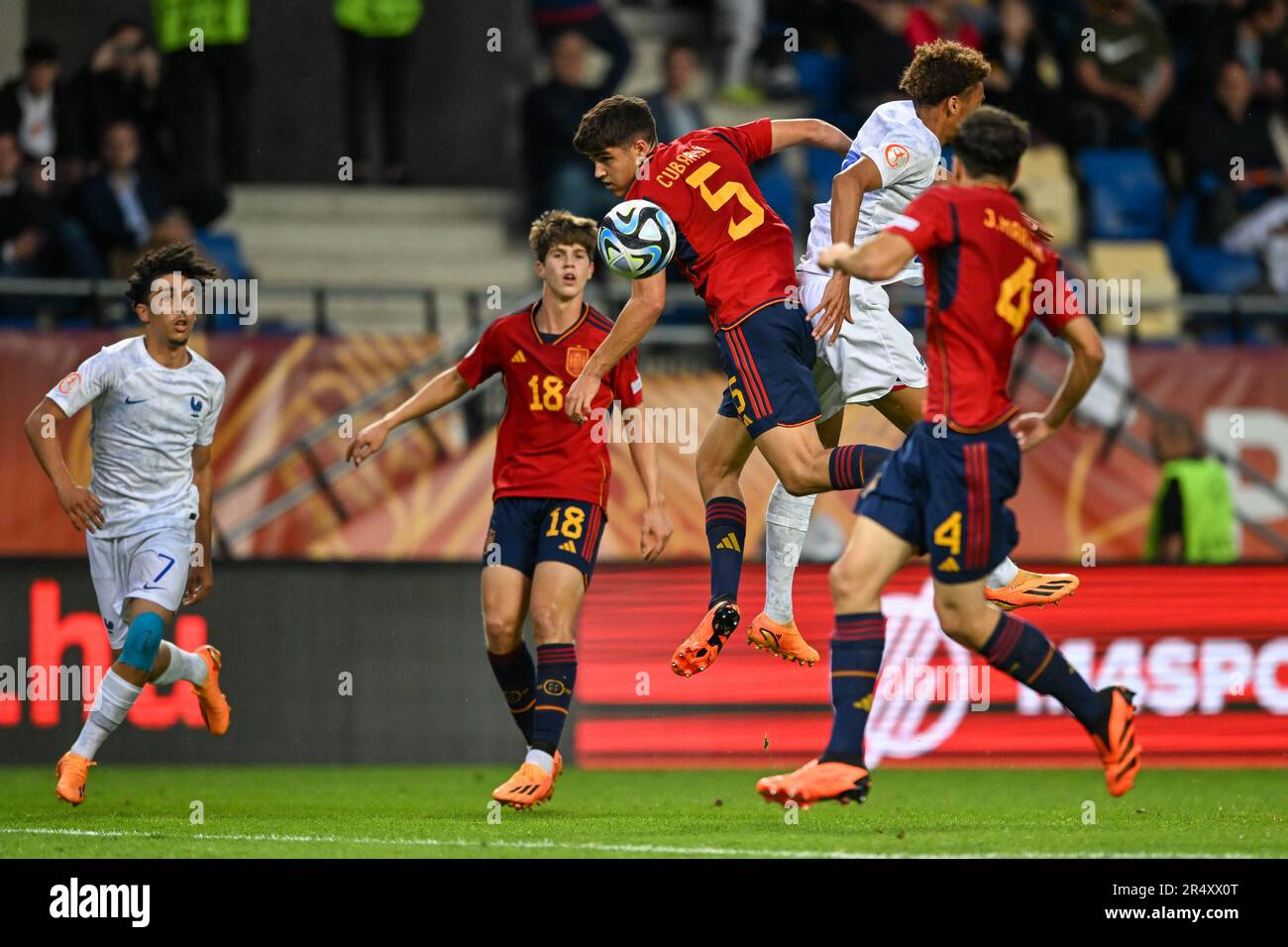 Espagne U17â&#X80;&#x99;s Pau Cubarsi pendant la phase semi-finale Championnat des moins de 17 ans Hongrie 2023 match de football Espagne U17 vs France U17 au stade Pancho Arena de Felcsut, Hongrie, 30rd mai 2023 Banque D'Images