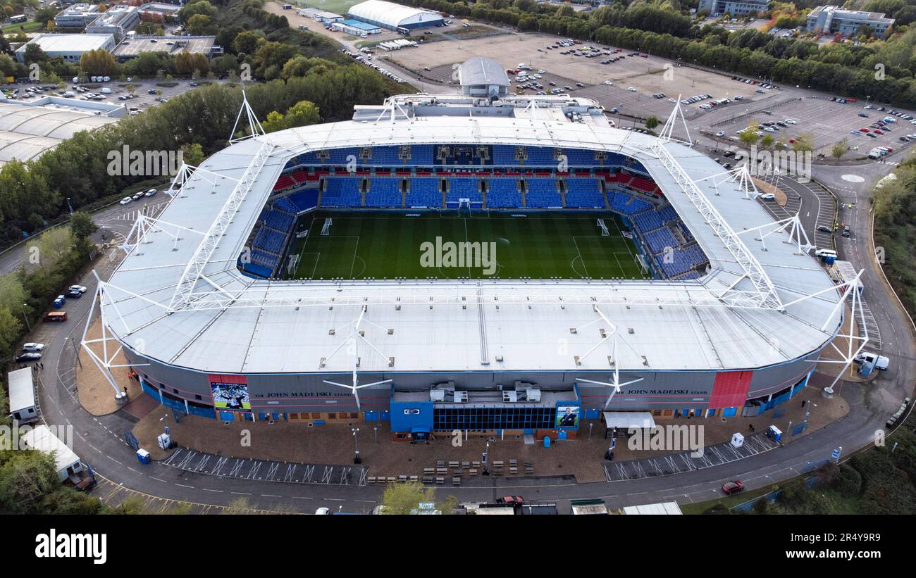 Vue aérienne du Select car Leasing Stadium, stade de Reading FC. Il est plus connu comme le stade Madejski Banque D'Images