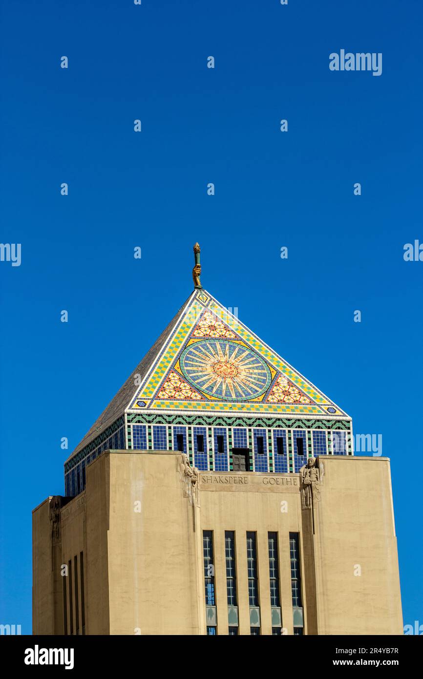 Los Angeles, Etats-Unis - 27 juin 2012 : perspective de la bibliothèque publique historique de Los Angeles, Californie, Etats-Unis Banque D'Images