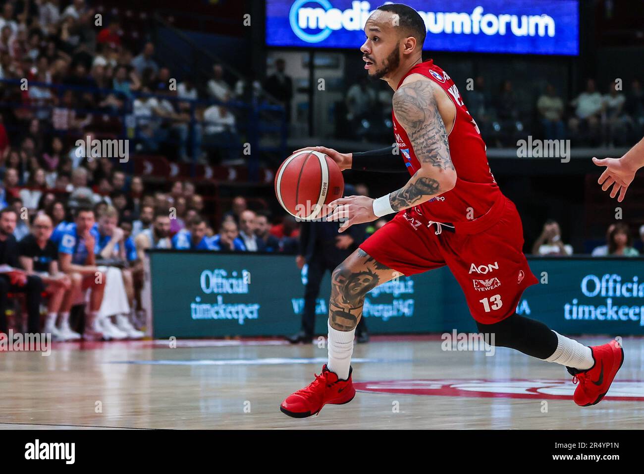 Milan, Italie. 29th mai 2023. Shabazz Napier #13 de EA7 Emporio Armani Milan en action pendant le LBA Lega basket A 2022/23 semi-finales jeu 2 entre EA7 Emporio Armani Milan et Dinamo Sassari Banco di Sardegna au Forum de Mediolanum. (Résultats finaux ; EA7 Milan 80 | 75 Dinamo Sassari). (Photo de Fabrizio Carabelli/SOPA Images/Sipa USA) crédit: SIPA USA/Alay Live News Banque D'Images
