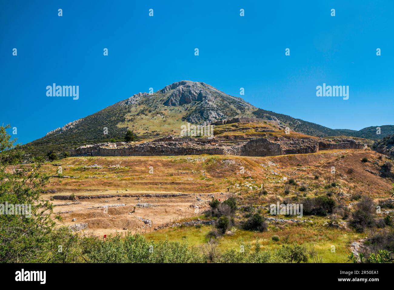 Vue générale de la colline de la citadelle, Citadelle de Mycenae, région du Péloponnèse, Grèce Banque D'Images
