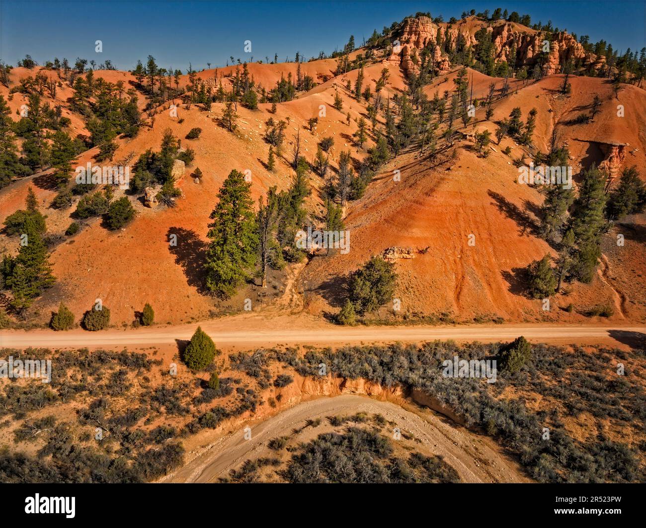 Red Rock State Park Utah - vue aérienne des vues spectaculaires de Red Canyon sur la forêt nationale de Dixie. Cette image est également disponible Banque D'Images