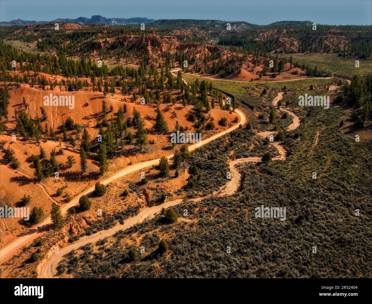 Red Rock State Park Utah - vue aérienne des vues spectaculaires de Red Canyon sur la forêt nationale de Dixie. Cette image est également disponible Banque D'Images