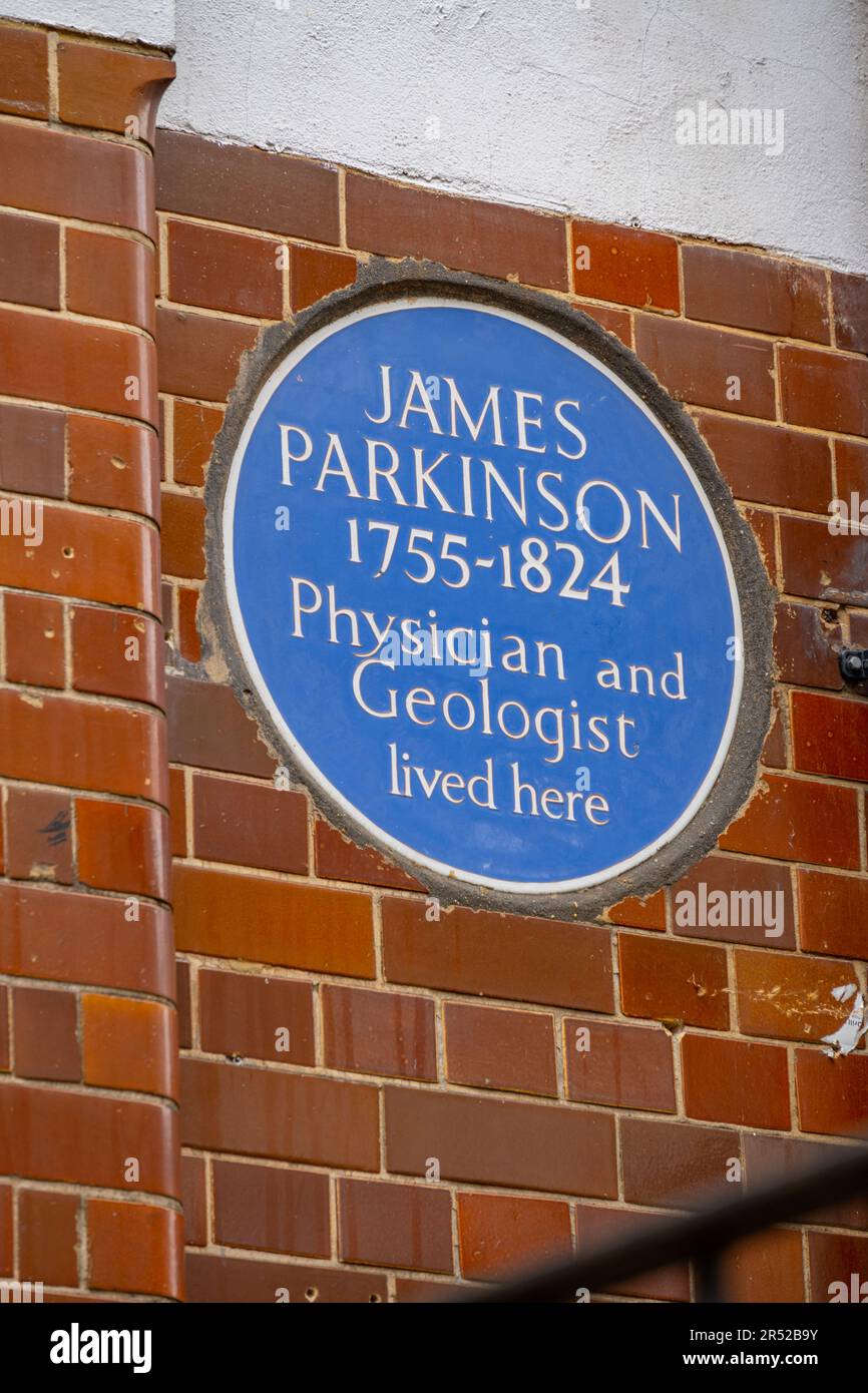 Plaque bleue à James Parkinson. La première personne à décrire la maladie de Parkinsons Banque D'Images