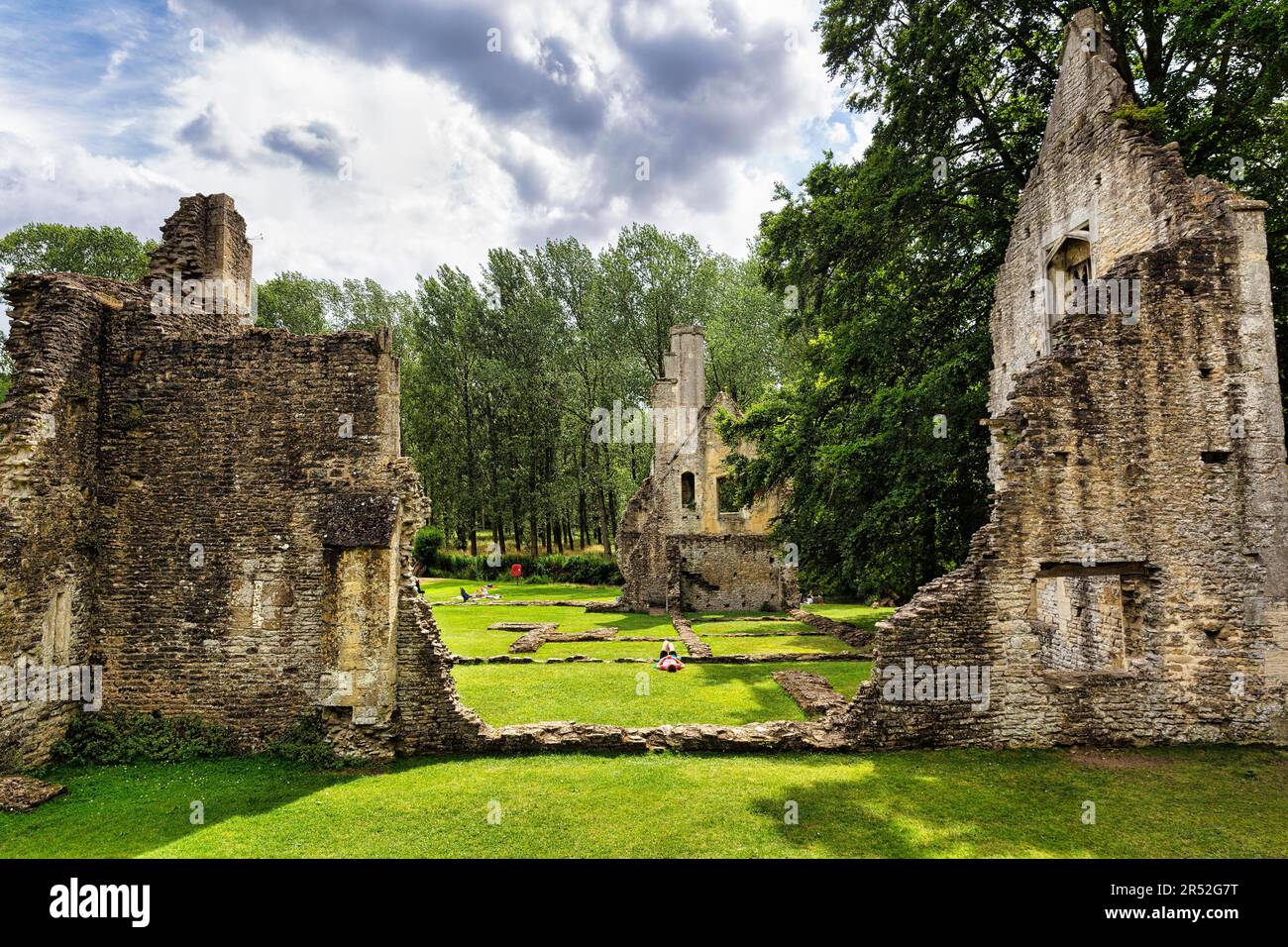 Ruines de Minster Lovell, Oxfordshire, Cotswolds, Angleterre, Royaume-Uni Banque D'Images