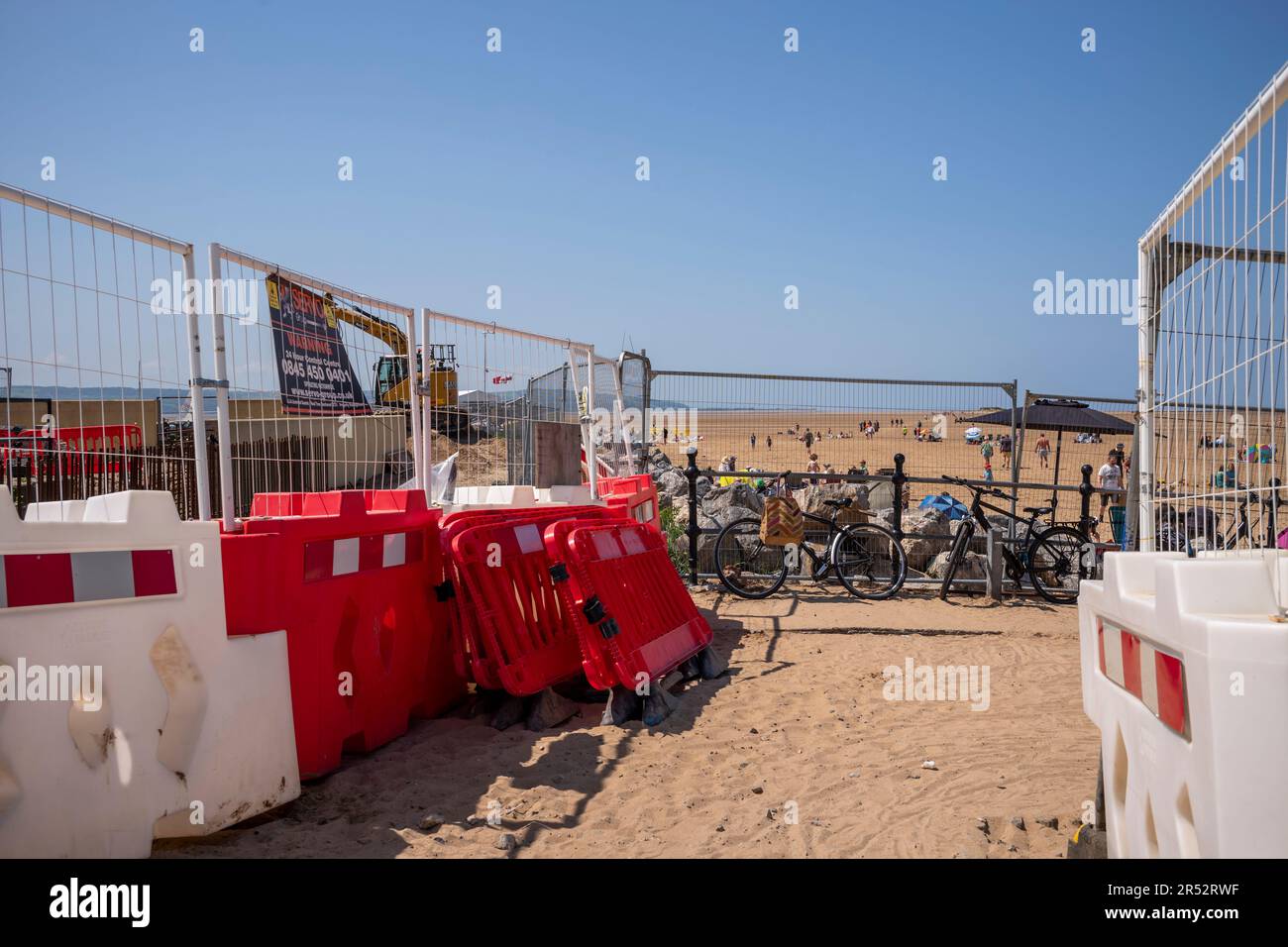 Construction sur West Kirby Beach Banque D'Images
