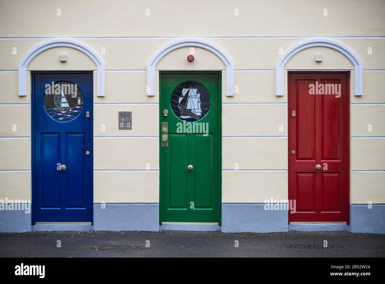 Portes colorées, Cobh, comté de Cork, Irlande Banque D'Images