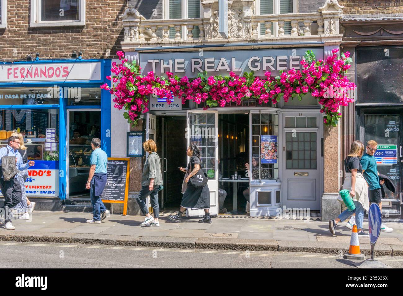 Les locaux du vrai restaurant grec à St Martin Lane, Londres. Banque D'Images