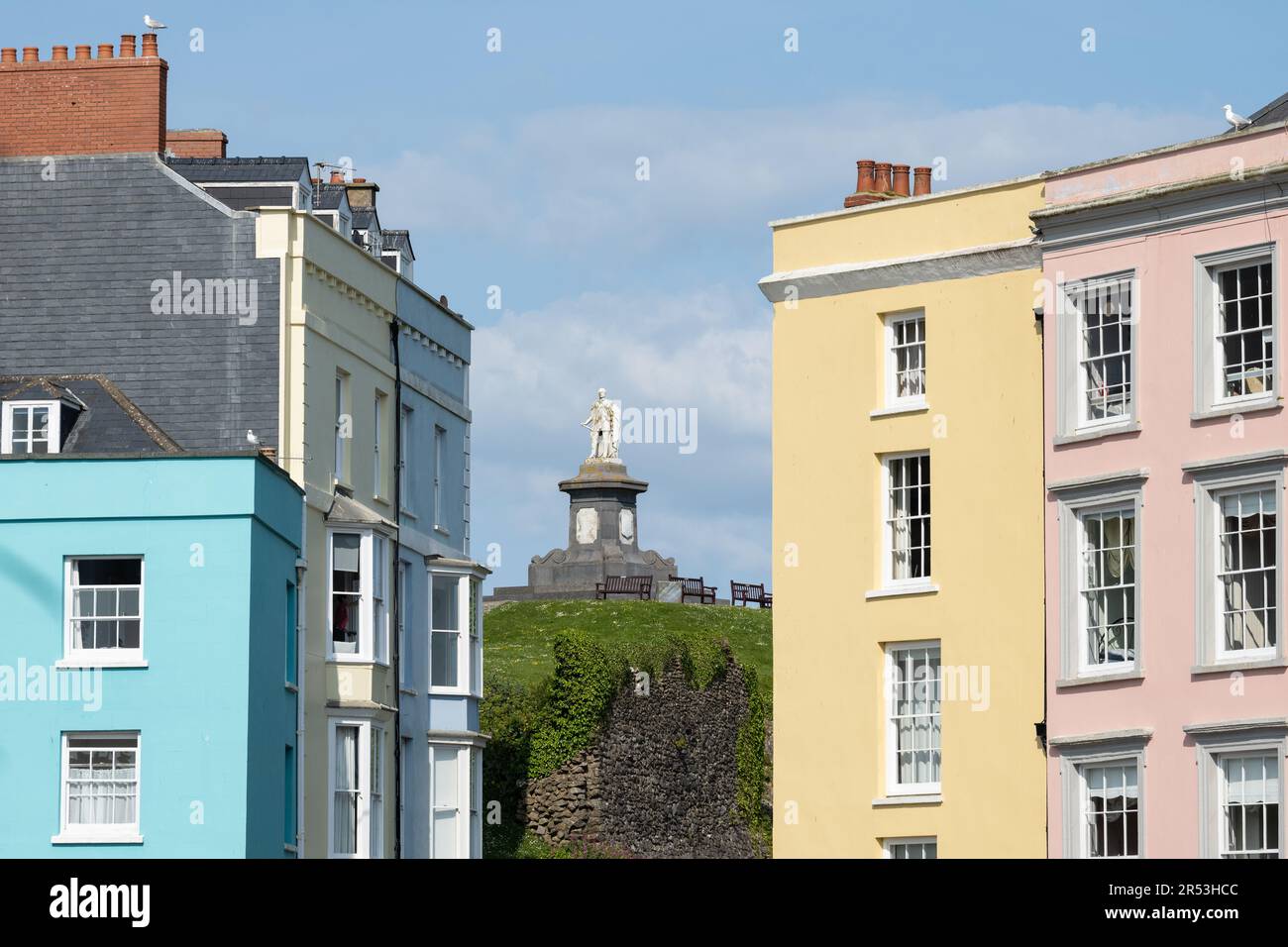 Statue du Prince Albert Memorial, le mémorial national gallois de l'épouse de la reine Victoria, Castle Hill, Tenby Banque D'Images