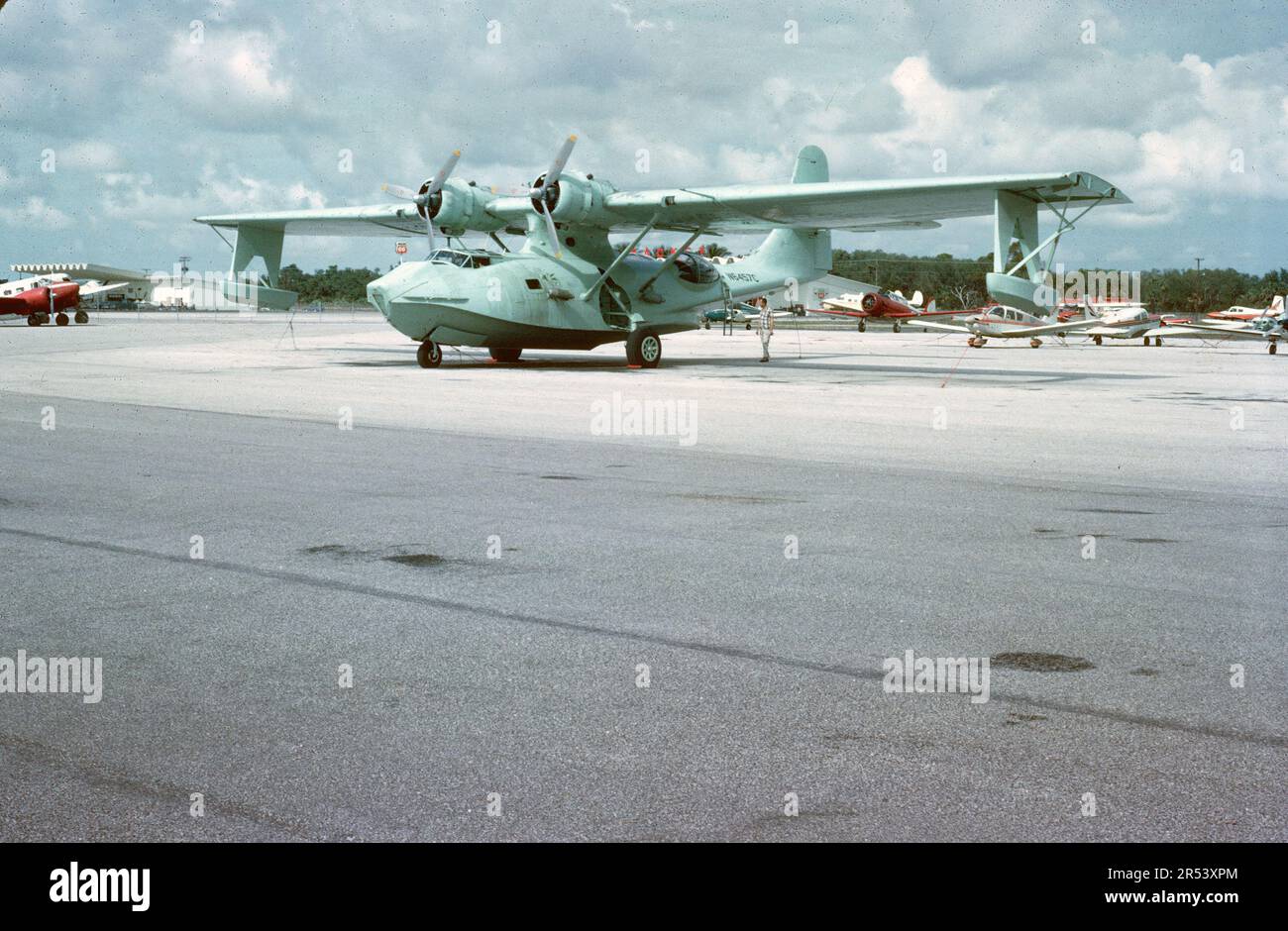 Miami, Floride, États-Unis- décembre 1965: PBY-6A Catalina. N6457C a été construit en 1945, le pompier en 1950s, l'avion de tour 60s, s'est écrasé en 1979. Banque D'Images