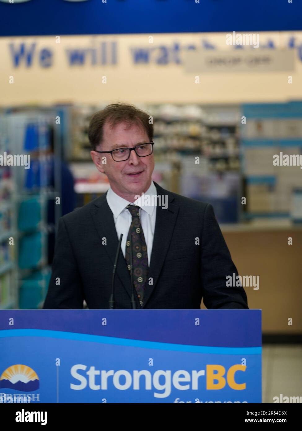 Vancouver, C.-B., Canada, 31 mai 2023. Le ministre de la santé de l'oif, Adrian dix, fait le point sur les services pharmaceutiques en Colombie-Britannique, donnant aux pharmaciens le pouvoir de rédiger des ordonnances limitées à partir de 1 juin 2023. Photos Wes Shaw/ShotBug Press Banque D'Images