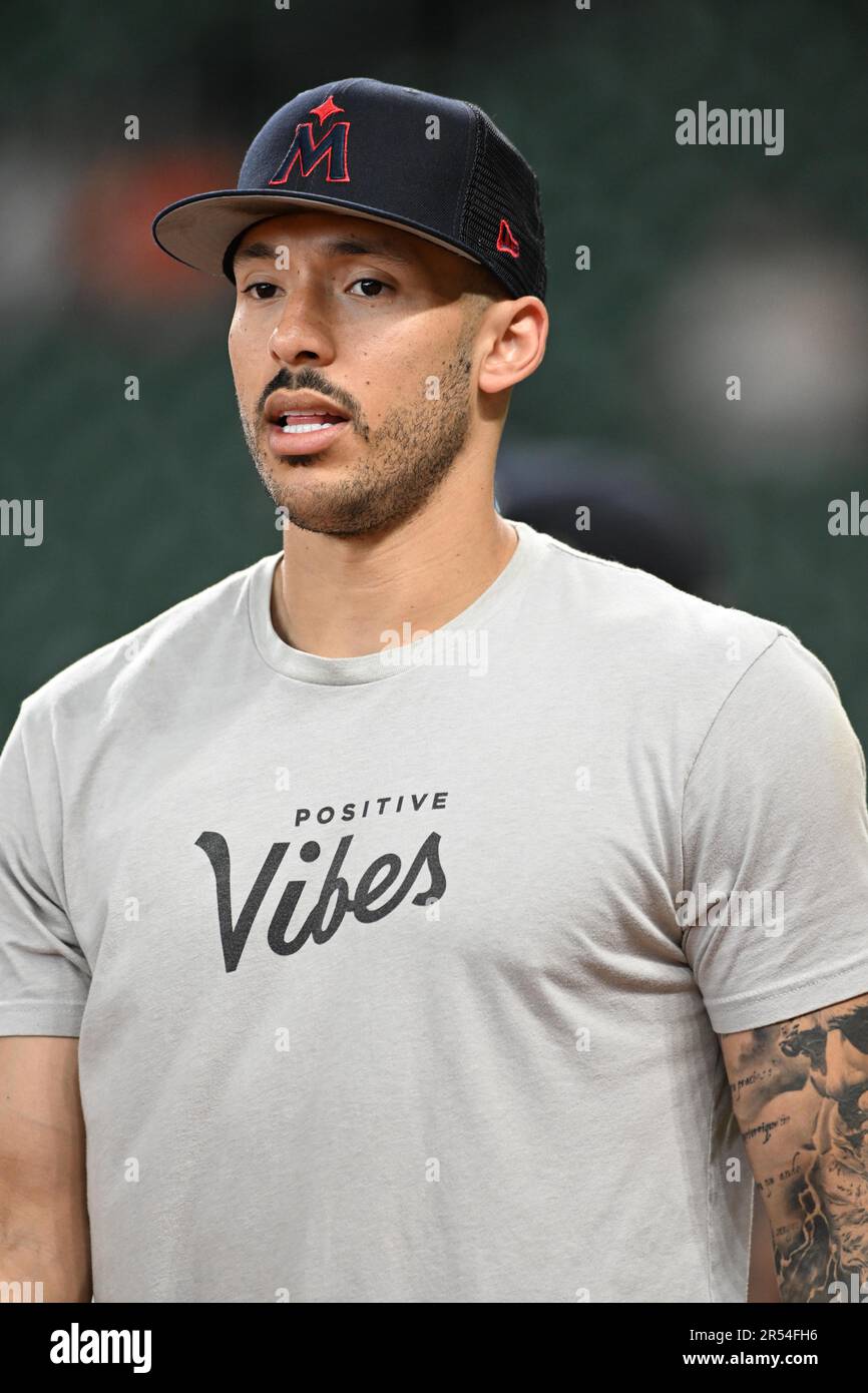Minnesota Twins shortstop Carlos Correa (4) avant le match de la MLB