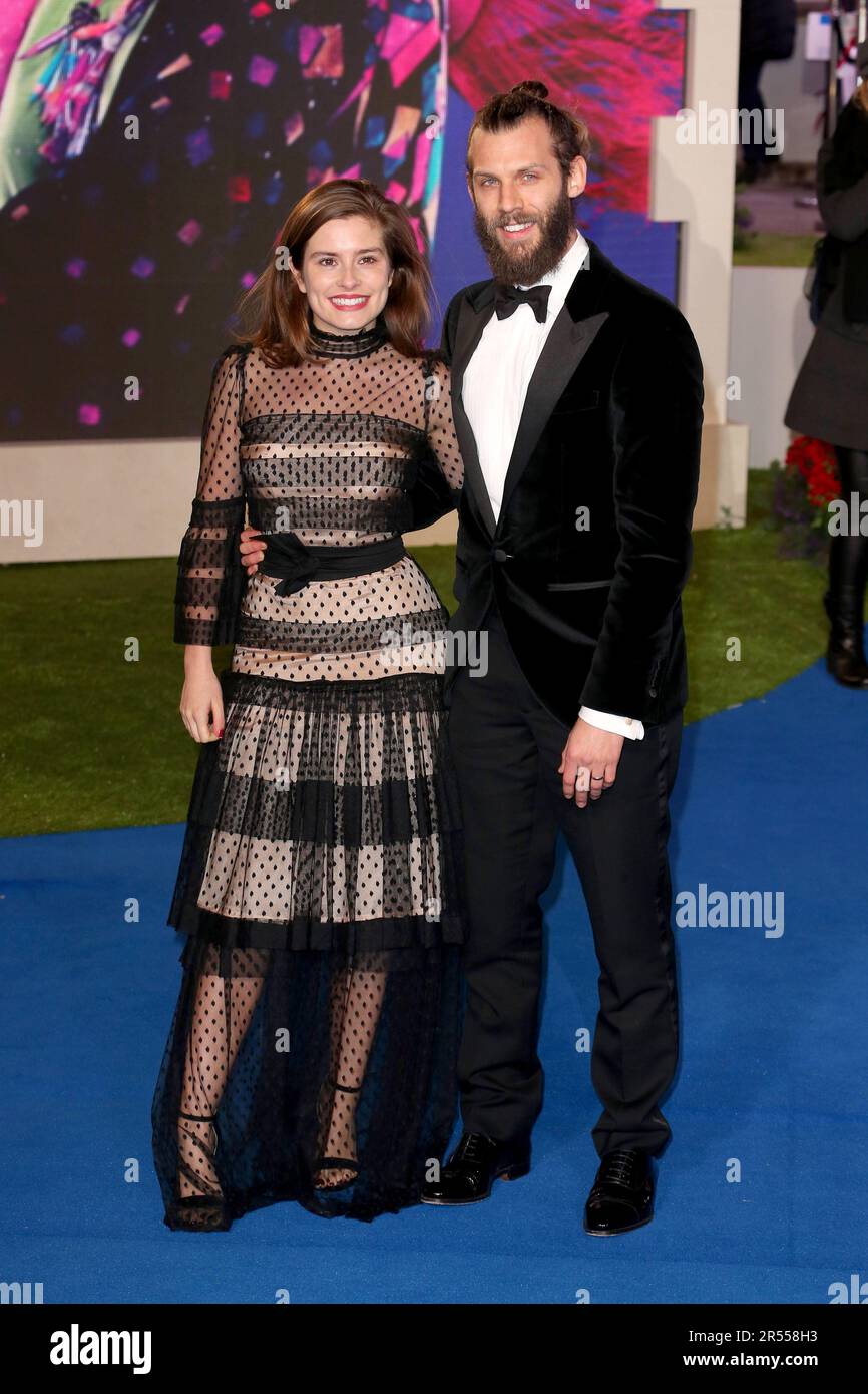 Rachel Shenton et Chris Overton assistent à la première européenne de « retours de popins de mary » au Royal Albert Hall de Londres. Banque D'Images