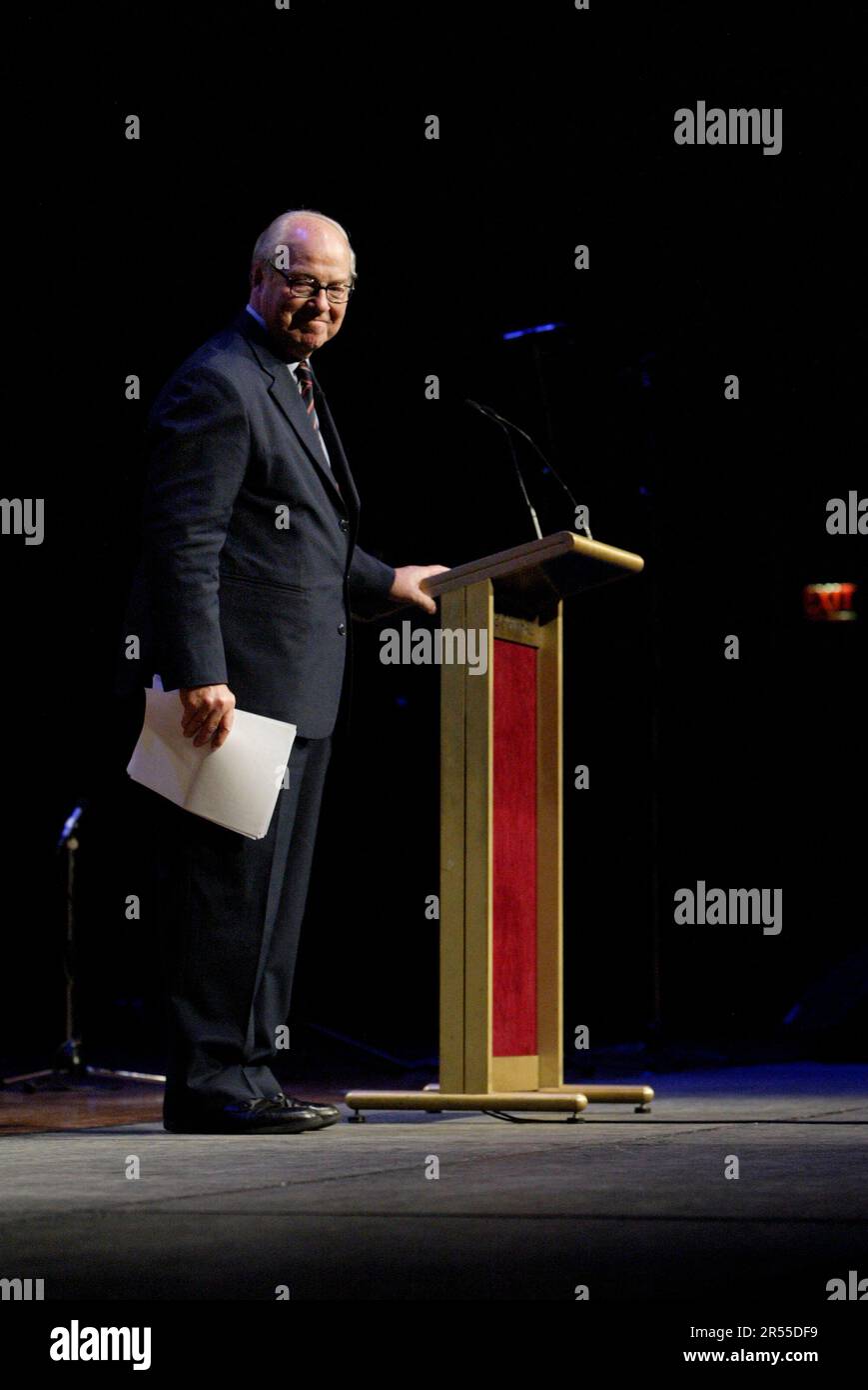 Hans Blix, ancien inspecteur en chef des armes de l'ONU, reçoit le prix de la paix de Sydney de la Sydney Peace Foundation. Le prix $50 000 est décerné chaque année à un individu qui a « apporté une contribution importante à la paix mondiale, y compris des mesures pour éliminer la pauvreté et d'autres formes de violence structurelle ». Hôtel de ville de Sydney, Sydney, Australie. 07.11.07. Banque D'Images