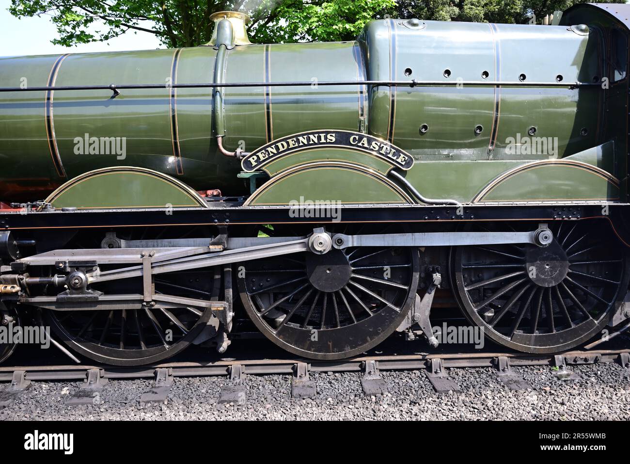 LOCOMOTIVE de classe GWR 4073 n° 4079 Château Pendennis au Festival de vapeur Cotswold 2023 du Gloucestershire Warwickshire Steam Railway. Banque D'Images