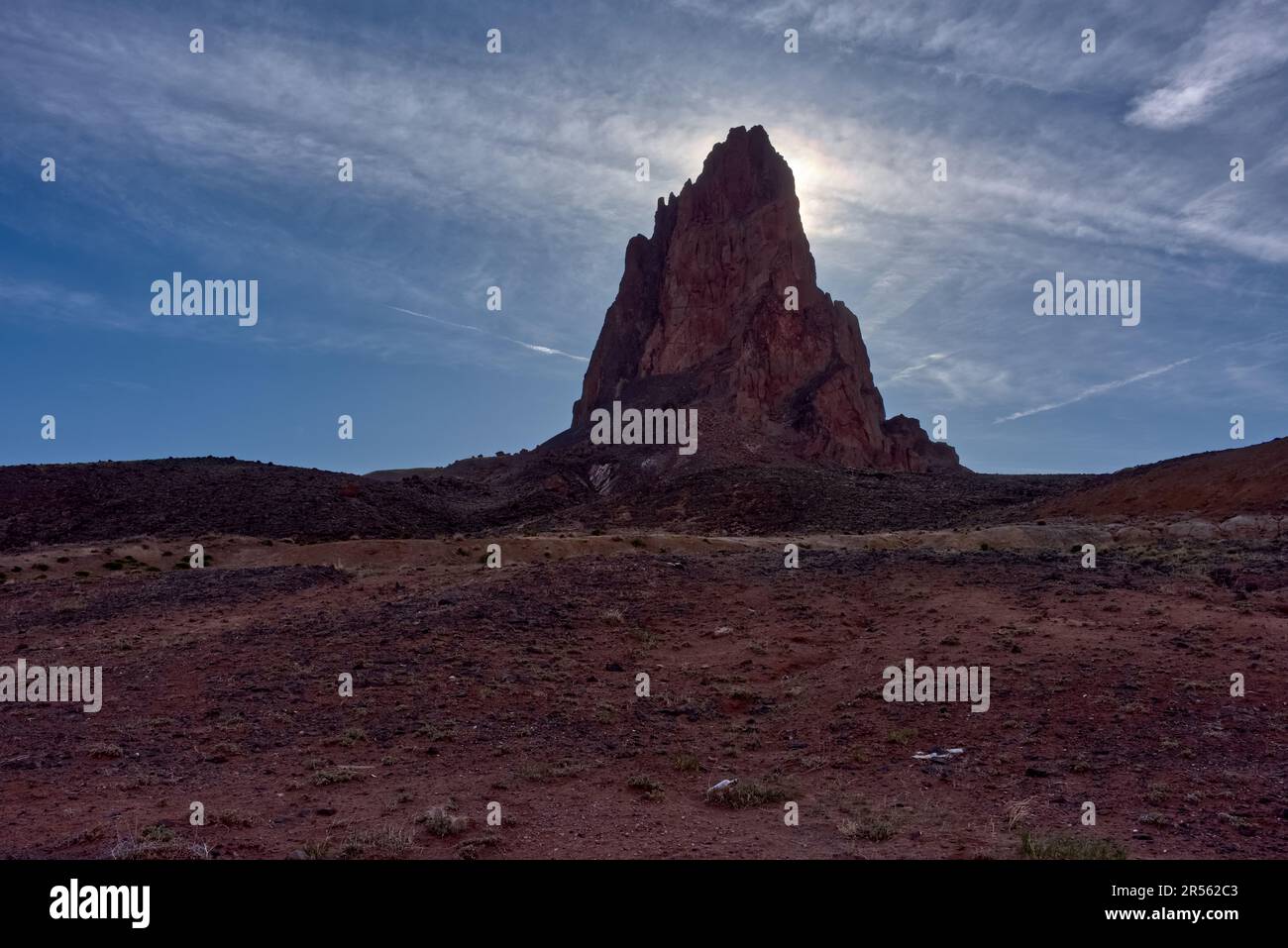 Pic d'Agathla au lever du soleil, réserve de la nation Navajo (Navajoland), Arizona, États-Unis Banque D'Images