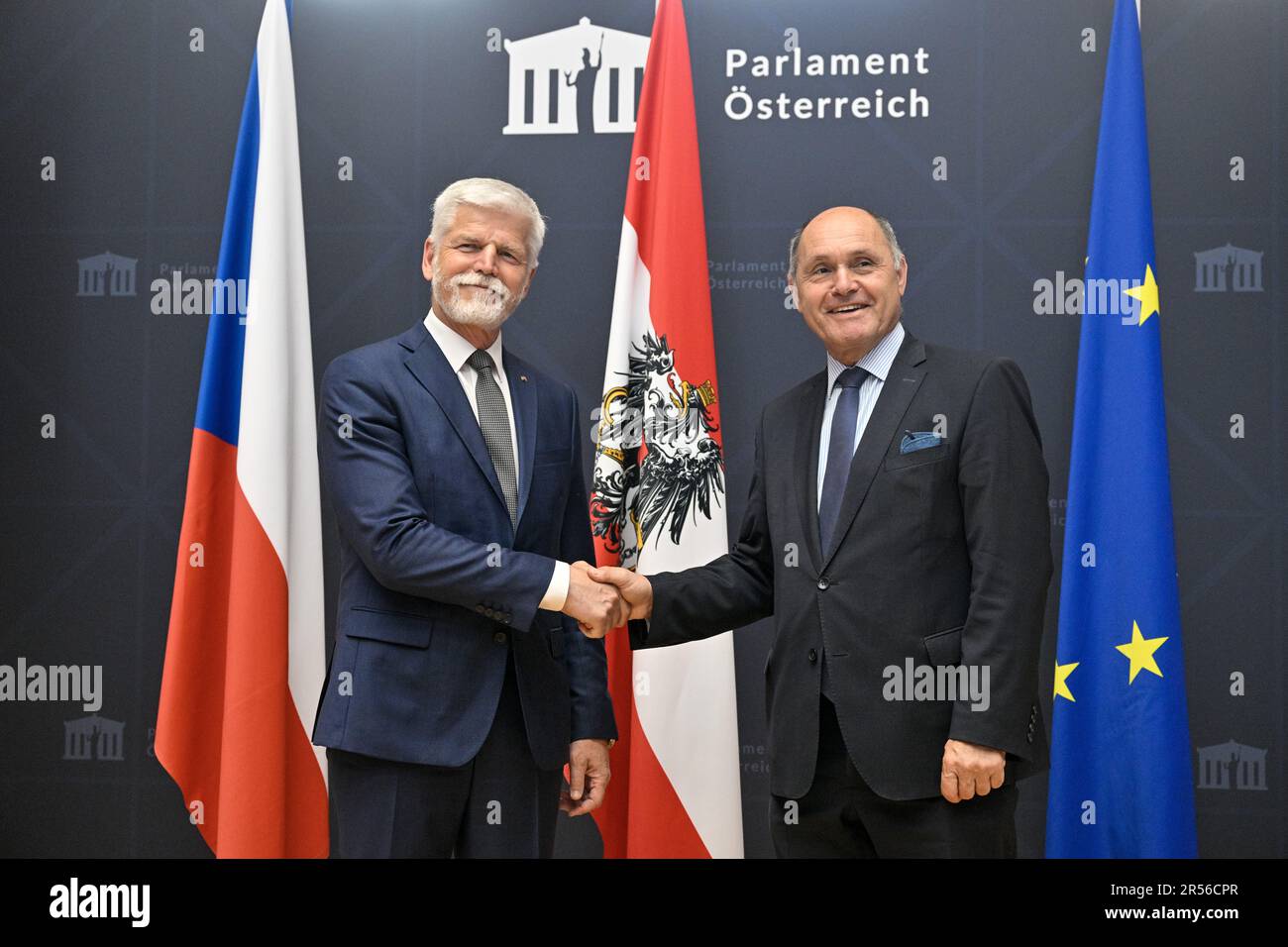 Vienne, Autriche. 01st juin 2023. Le président tchèque Petr Pavel, à gauche, rencontre le président du Conseil national autrichien Wolfgang Sobotka sur 1 juin 2023, à Vienne, en Autriche. Crédit : vit Simanek/CTK photo/Alay Live News Banque D'Images