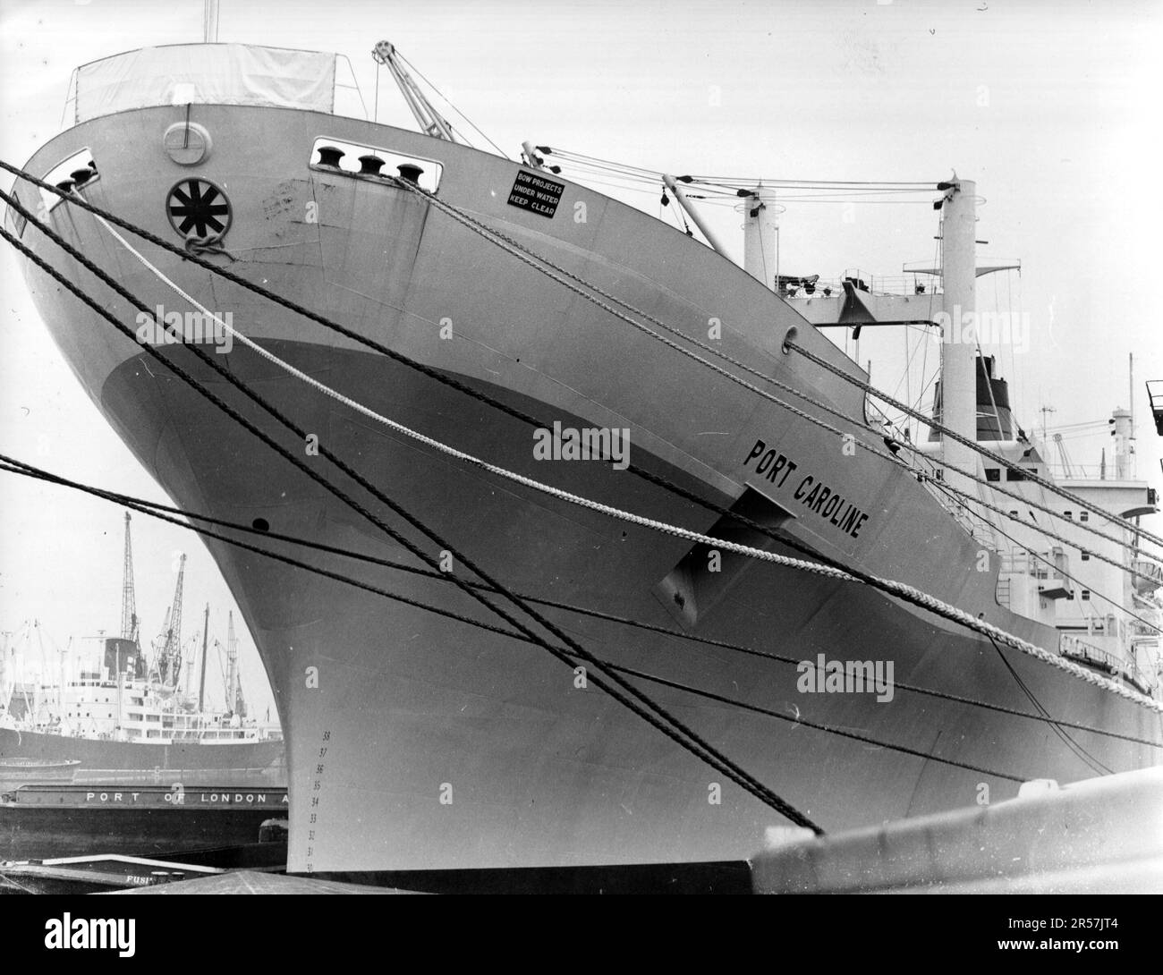 MV Port Caroline, Clydeconstruit en 1968, mis au rebut à Shanghai en 1985 Banque D'Images