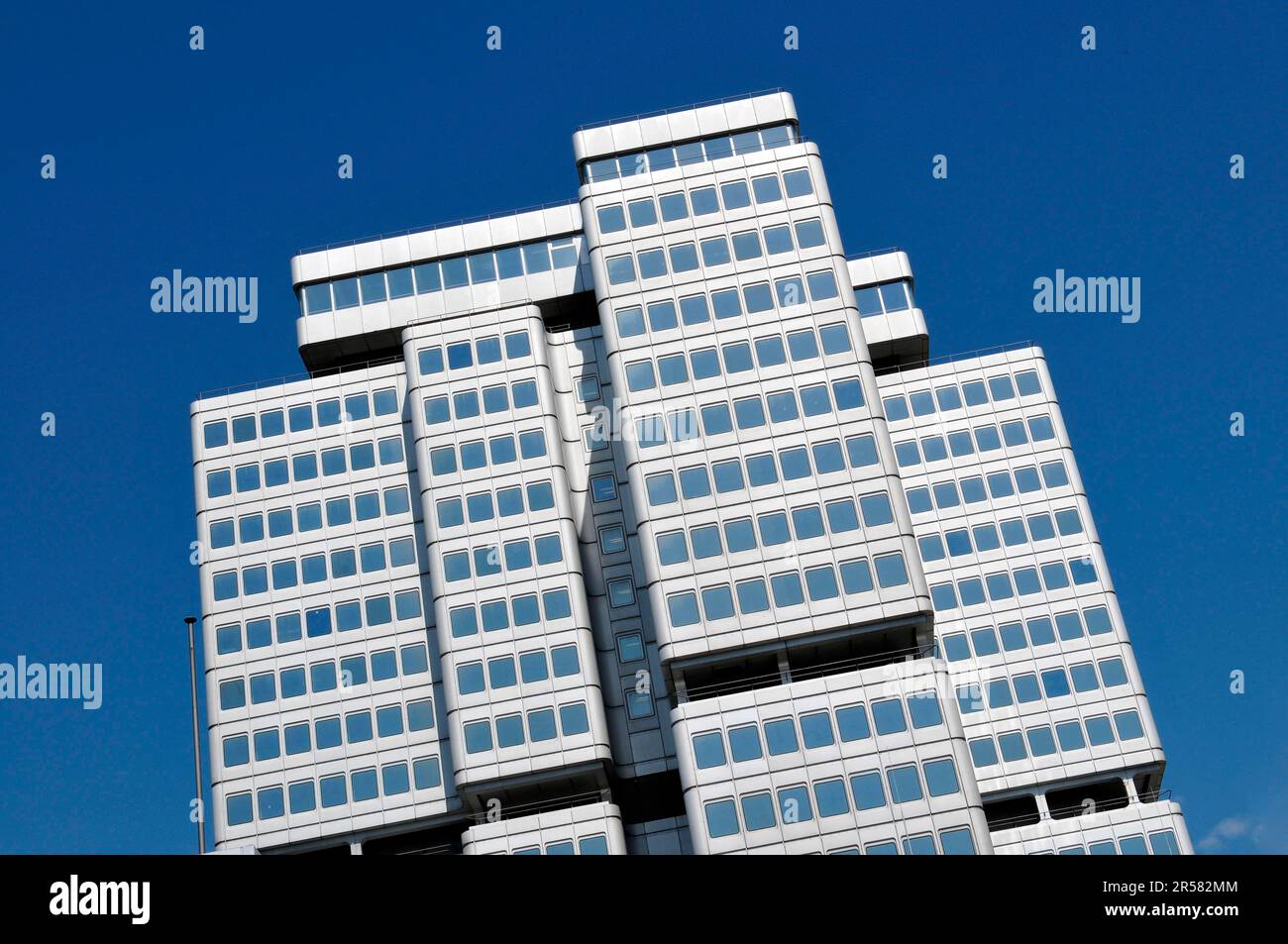 Bâtiment de haute élévation, régime de retraite allemand, Hohenzollerndamm,  Wilmersdorf, Berlin,Allemagne Photo Stock - Alamy