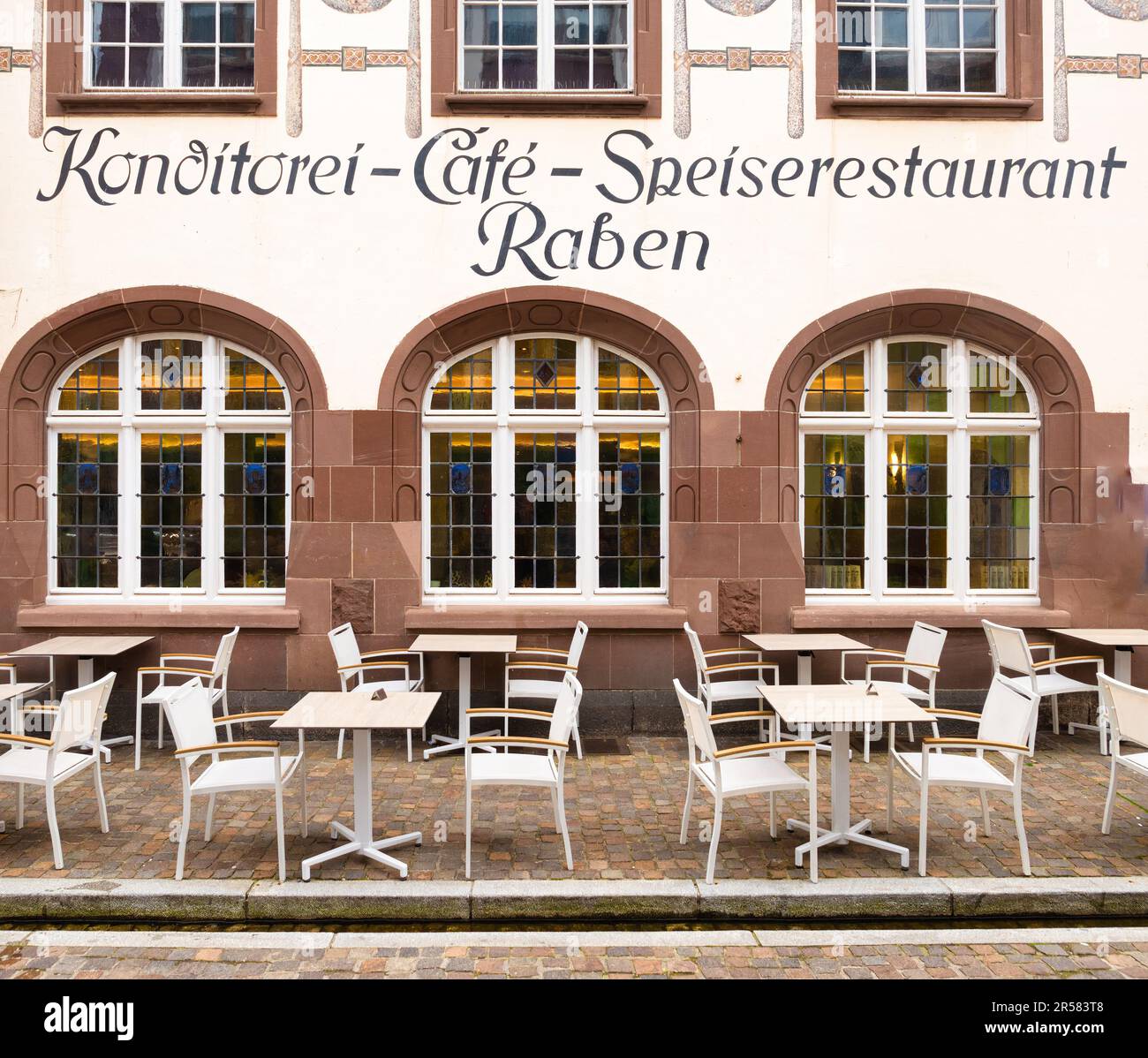 Villingen-Schwenningen, Allemagne - 30 avril 2023: Pâtisserie à Villingen-Schwenningen, ville médiévale dans le sud-ouest du Bade-Wurtemberg. Banque D'Images