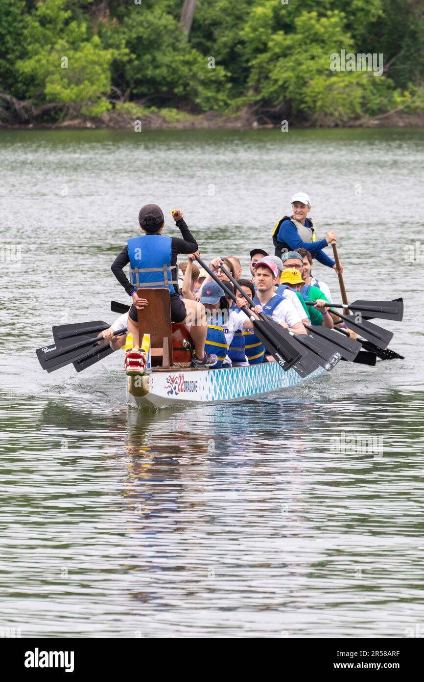 Washington, DC - le Festival des bateaux-dragons de DC sur le fleuve Potomac. Le bateau Dragon est une tradition chinoise vieille de 2300 ans. Le festival de Washington a été Banque D'Images