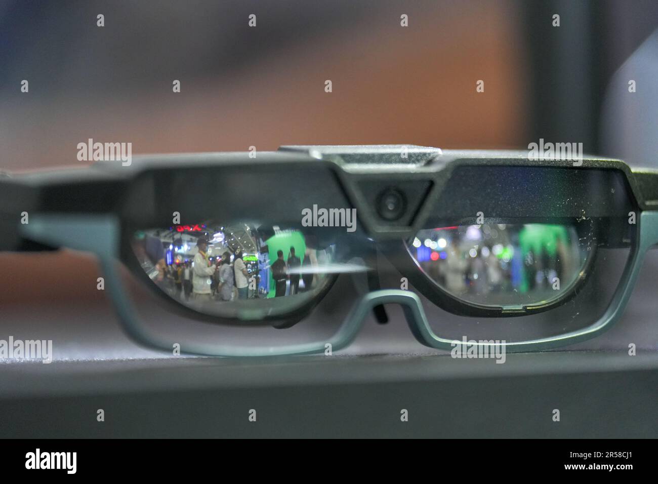 Taipei, Taïwan. 01st juin 2023. Lunettes de réalité augmentée (AR) exposées au COMPUTEX 2023 à Taipei. L'édition 2023 de COMPUTEX se déroule du 30 mai au 02 juin 2023 et rassemble plus de 1 000 exposants de 26 pays différents avec 3000 stands pour présenter leurs derniers produits et signer des commandes avec des acheteurs étrangers. Crédit : SOPA Images Limited/Alamy Live News Banque D'Images