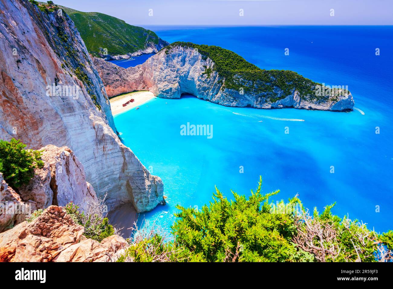 Zakynthos, Grèce. Célèbre plage de Navagio, paysage de la mer Ionienne, îles grecques. Banque D'Images