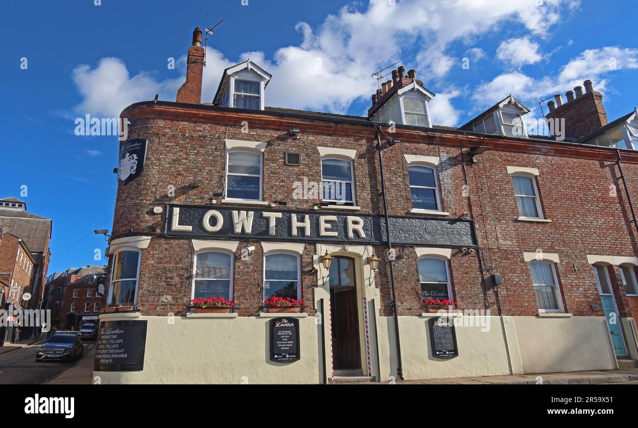 Pub Lowthers, River Ouse, centre-ville de York, 8 Cumberland Street, York, ANGLETERRE, ROYAUME-UNI, YO1 9SW Banque D'Images