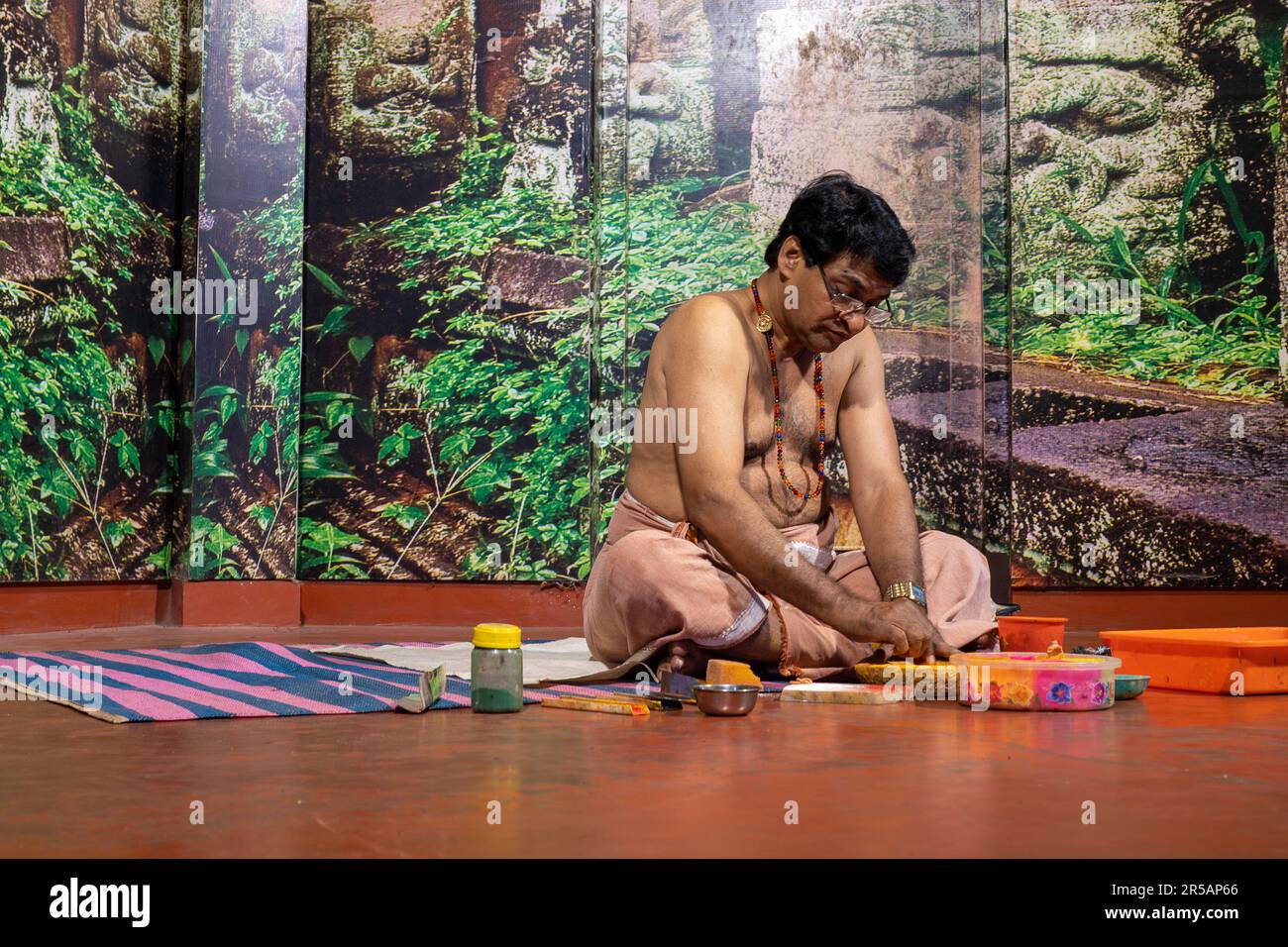 Kathakali est une forme majeure de danse indienne classique du Kerala, en Inde Banque D'Images