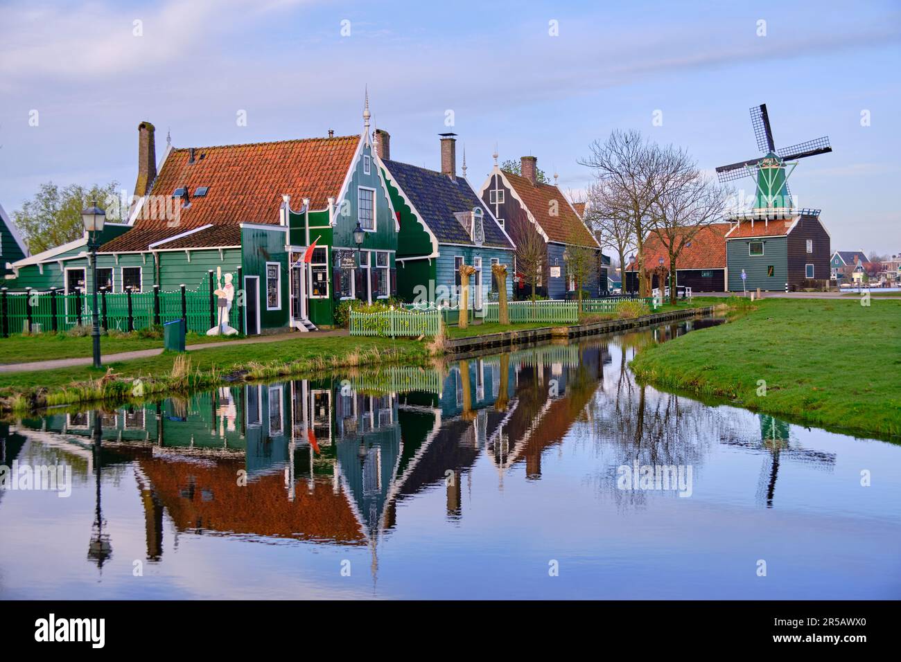 13 Avril 2022 Zaanse Schans Pays Bas Moulins Vent Hollandais 13 Avril 2022 Zaanse Schans Pays Bas Moulins Vent Hollandais