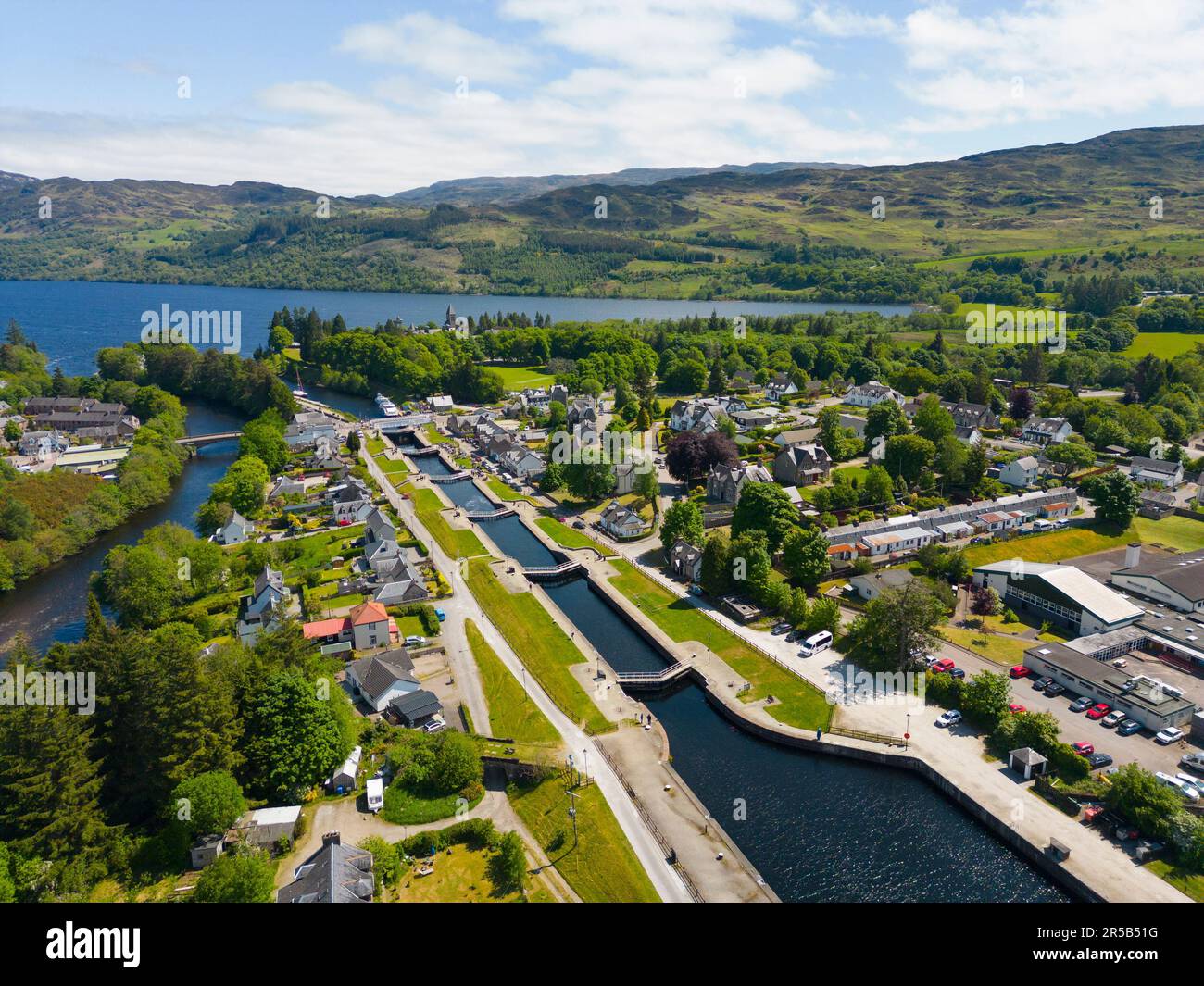 Vue aérienne du canal calédonien à fort Augustus sur le Loch Ness, Écosse, Royaume-Uni Banque D'Images