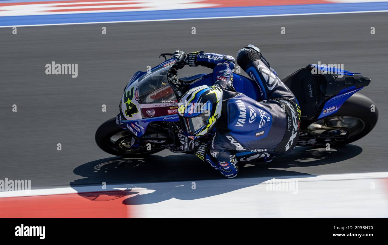 N°34 Lorenzo Baldassari ITA Yamaha YZF R1 GMT94 Yamaha pendant Pirelli Emilia-Romagna Round FIM Superbike Championnat du monde 2023 - pratique libre et qualifications, Superbike mondial - SBK dans Misano Adriatico (RN), Italie, 02 juin 2023 crédit: Agence de photo indépendante Srl/Alay Live News Banque D'Images