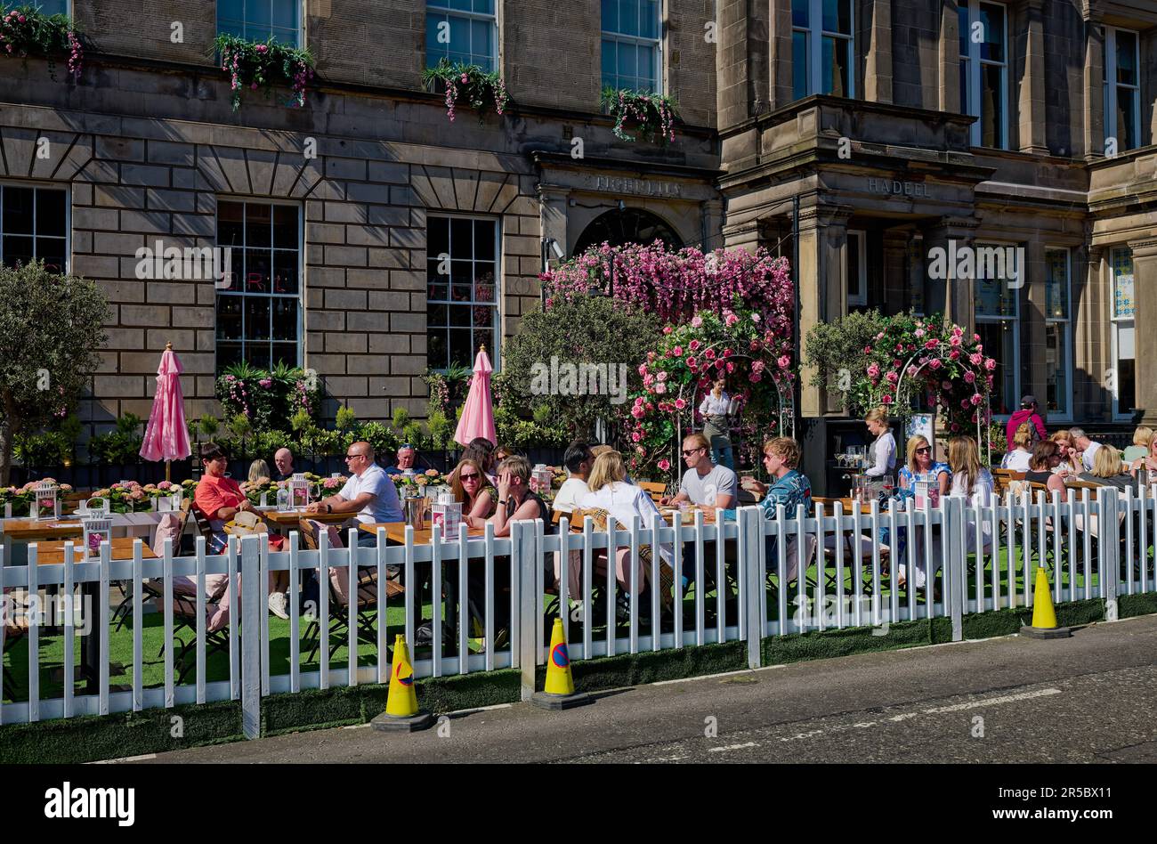 Edinburgh, Écosse, Royaume-Uni, 02 juin 2023. MÉTÉO George Street. credit sst/alamy nouvelles en direct Banque D'Images