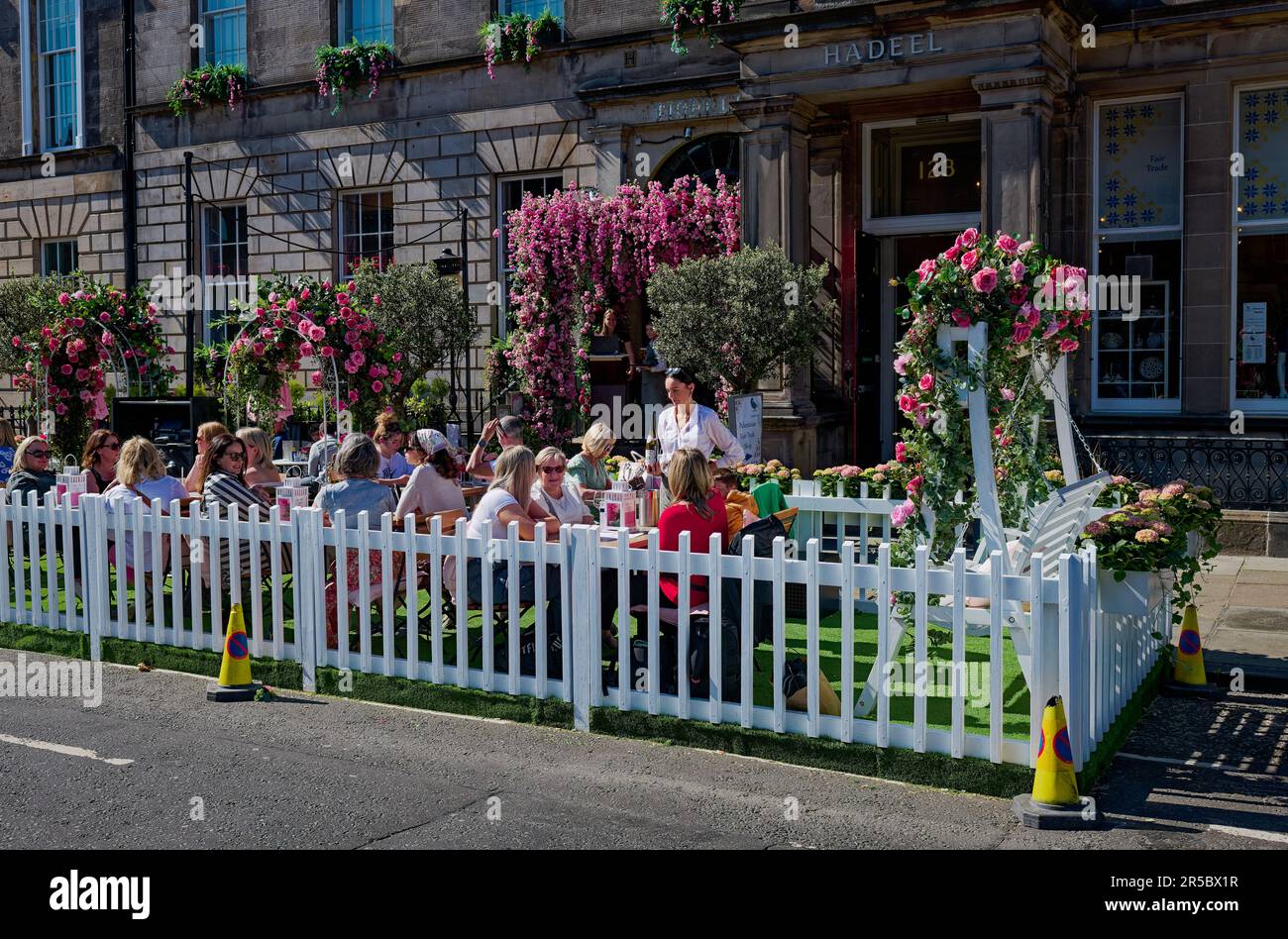 Edinburgh, Écosse, Royaume-Uni, 02 juin 2023. MÉTÉO George Street. credit sst/alamy nouvelles en direct Banque D'Images