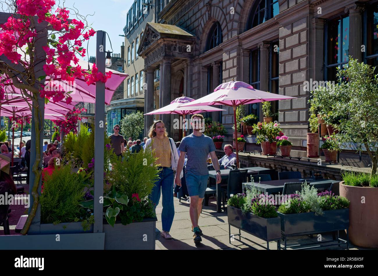 Edinburgh, Écosse, Royaume-Uni, 02 juin 2023. MÉTÉO George Street. credit sst/alamy nouvelles en direct Banque D'Images
