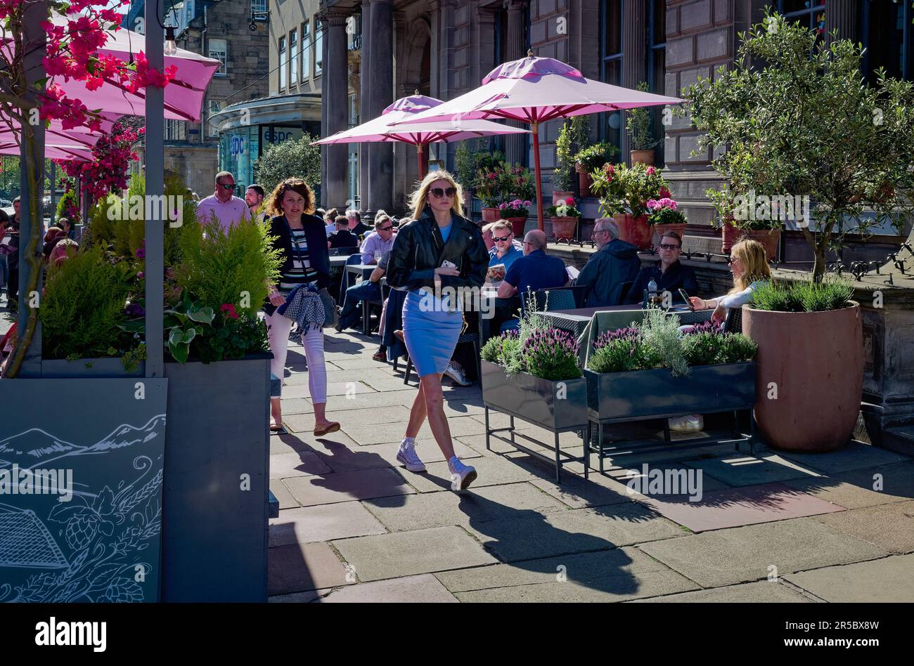 Edinburgh, Écosse, Royaume-Uni, 02 juin 2023. MÉTÉO George Street. credit sst/alamy nouvelles en direct Banque D'Images