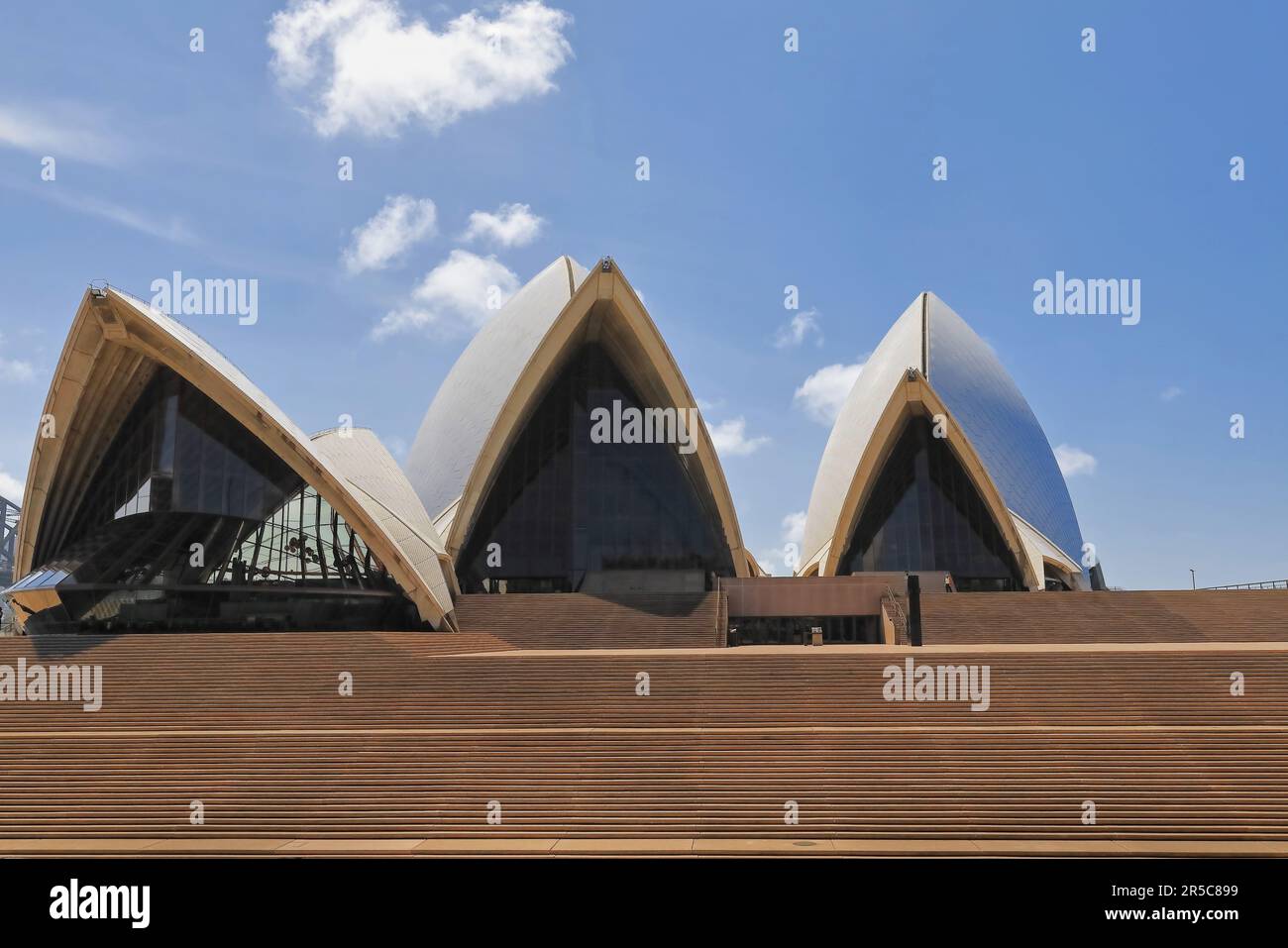 670 vue du sud - jardin botanique royal. Bennelong Lawn- de l'Opéra sous haute surveillance. Sydney-Australie. Banque D'Images