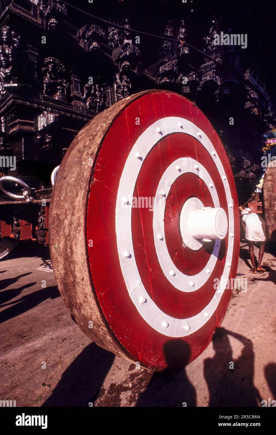 Roue de char du Temple à Thiruvarur Tiruvarur, Tamil Nadu, Inde du Sud, Inde, Asie. Plus grand char en Inde Banque D'Images