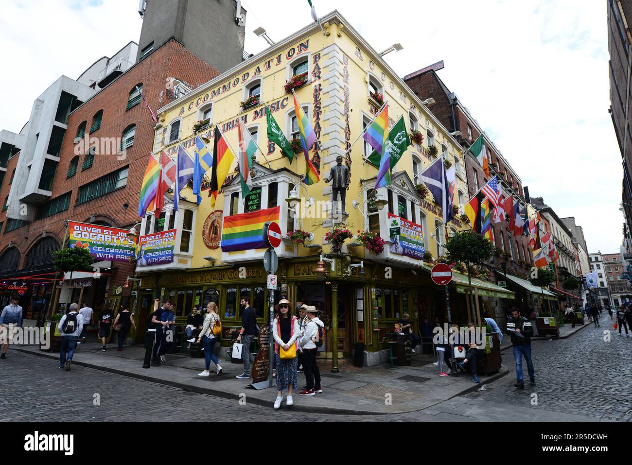 La rue Oliver John Gogarty's Hostel à Temple Bar, Dublin, Irlande. Banque D'Images