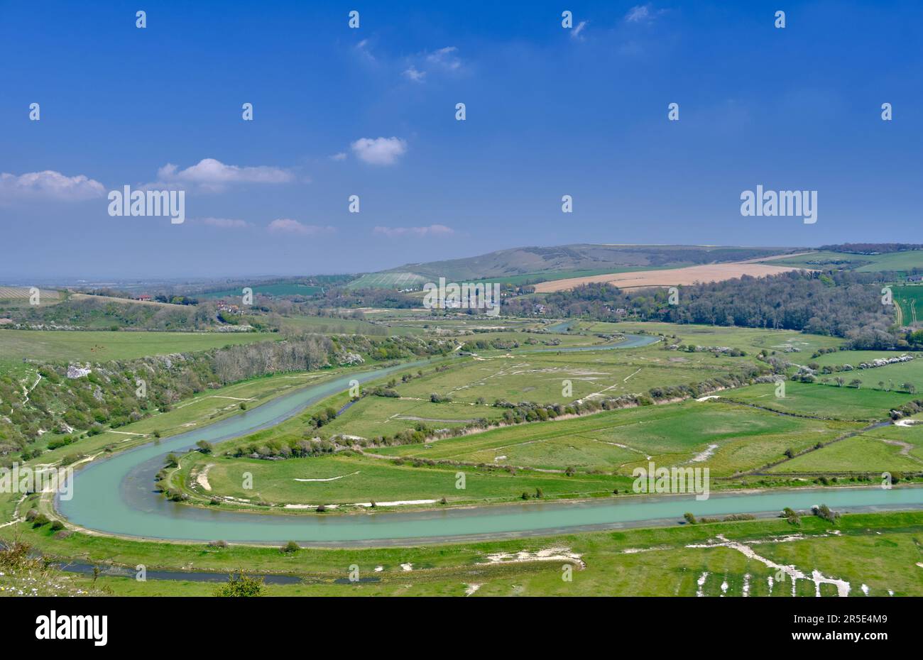 Vue en grand angle de la rivière SCuckmere dans l'est du Sussex Banque D'Images
