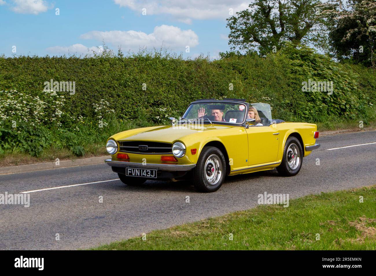 Années 1971 70 Seventies Triumph TR6 voiture vintage classique, moteurs d'antan en route pour Capesthorne Hall Vintage Collectors exposition de voiture, Cheshire, Royaume-Uni Banque D'Images