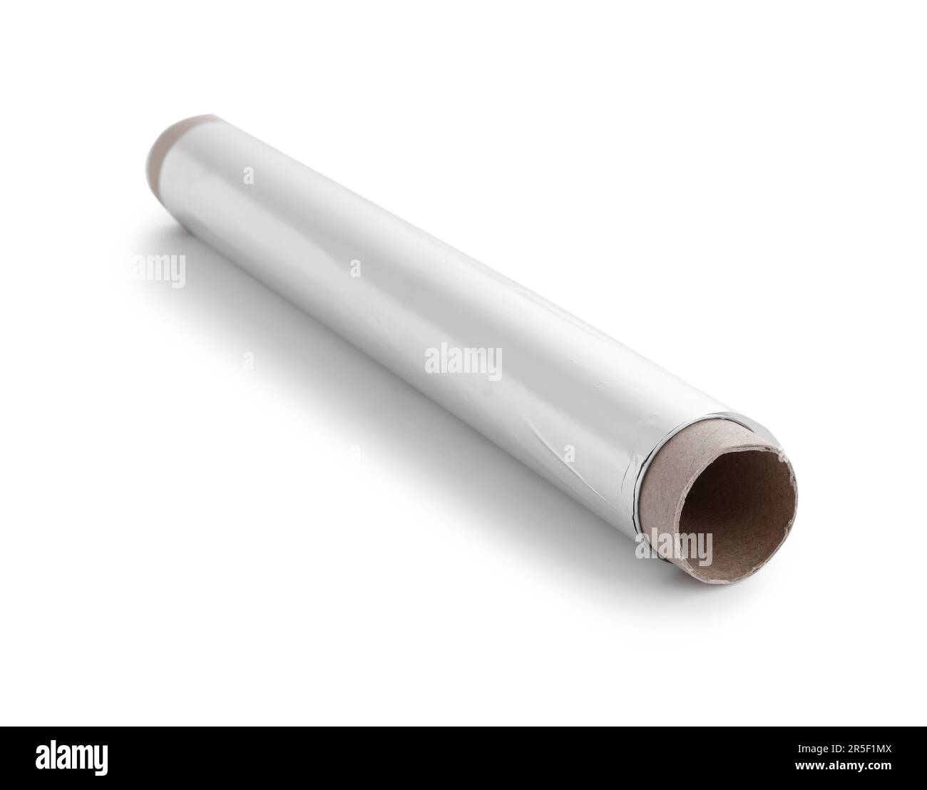 Rouleau de feuille d'aluminium isolé sur fond blanc Banque D'Images