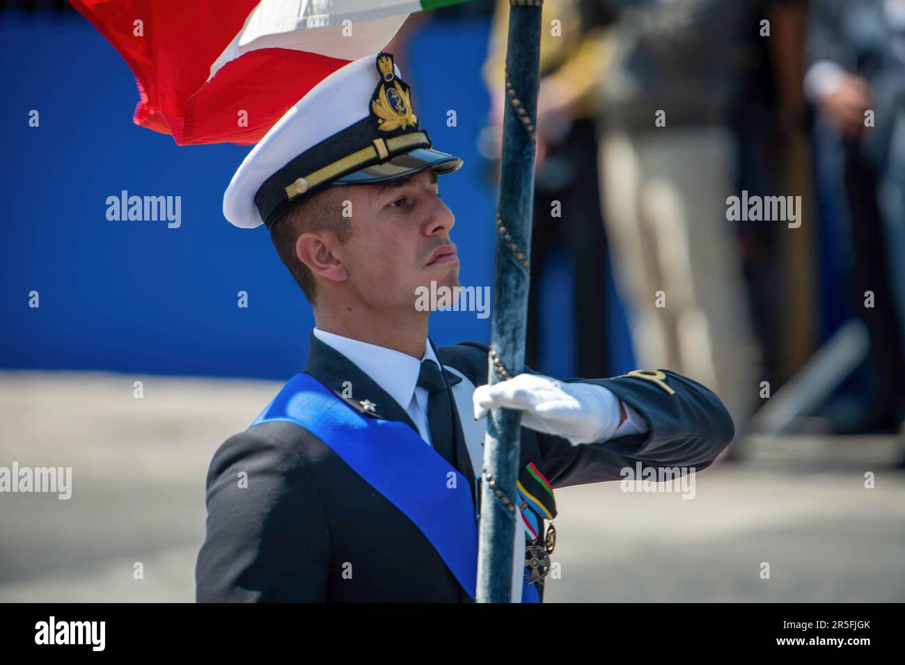 Drapeau Royaume D'Italie Couronne – 150x90cm, Marine Militaire, AZ FLAG Neuf