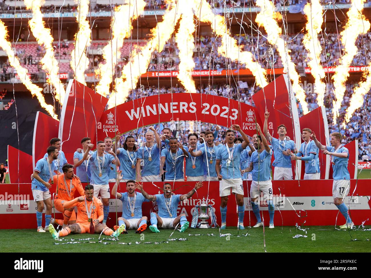 Les joueurs de Manchester City célèbrent la victoire de la FA Cup à la  suite de la finale de la FA Cup aux Émirats au stade Wembley, Londres.Date  de la photo :