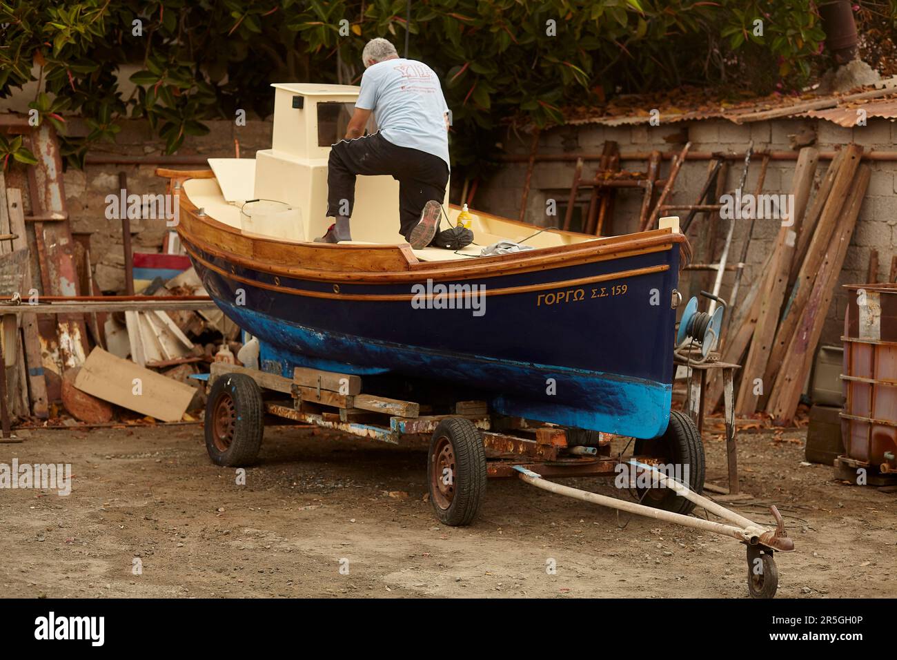 Restauration de bateaux à syros grèce Banque D'Images