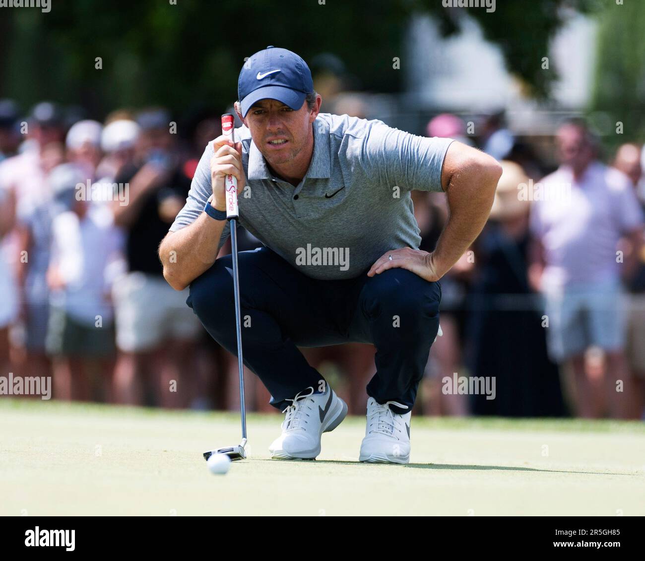 June 3, 2023: Rory McIlroy (NIR) putts on the 9th hole in the third round at the Memorial Tournament in Dublin, Ohio. Brent Clark/Cal Sport Media(Credit Image: © Brent Clark/Cal Sport Media) (Cal Sport Media via AP Images) Banque D'Images