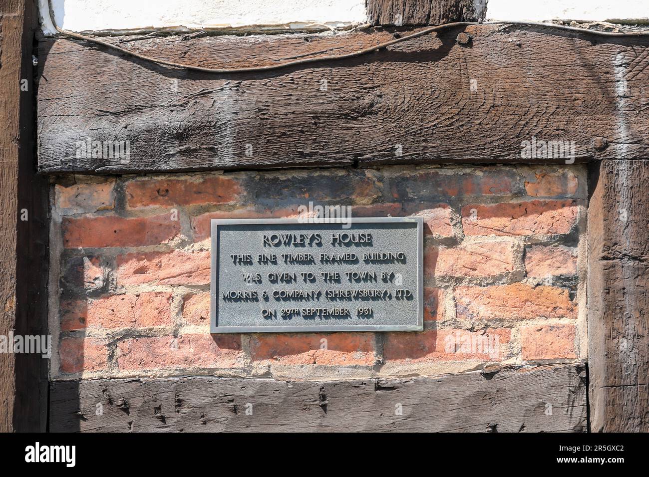 Un panneau sur Rowley's House et Rowley's Mansion est un bâtiment classé Grade II* dans le centre-ville, Shrewsbury, Shropshire, Angleterre, Royaume-Uni Banque D'Images